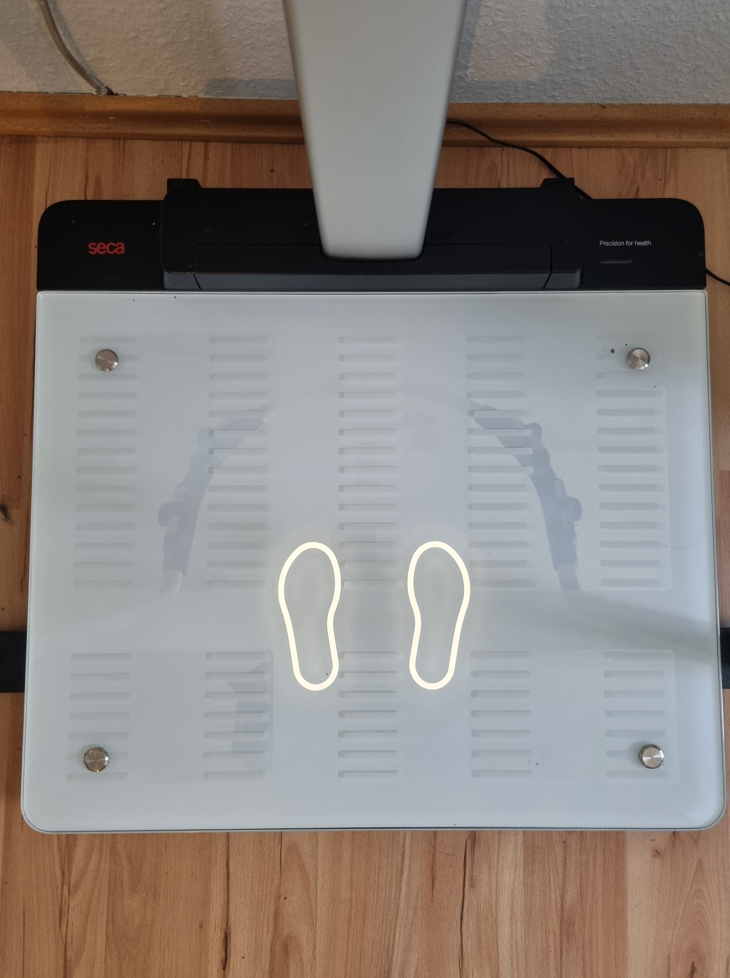 Seca mBCA Ultra 555 – Bioimpedanz-Analysewaage - Bild 2