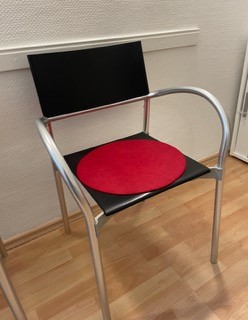 Stahlrohrstuhl
