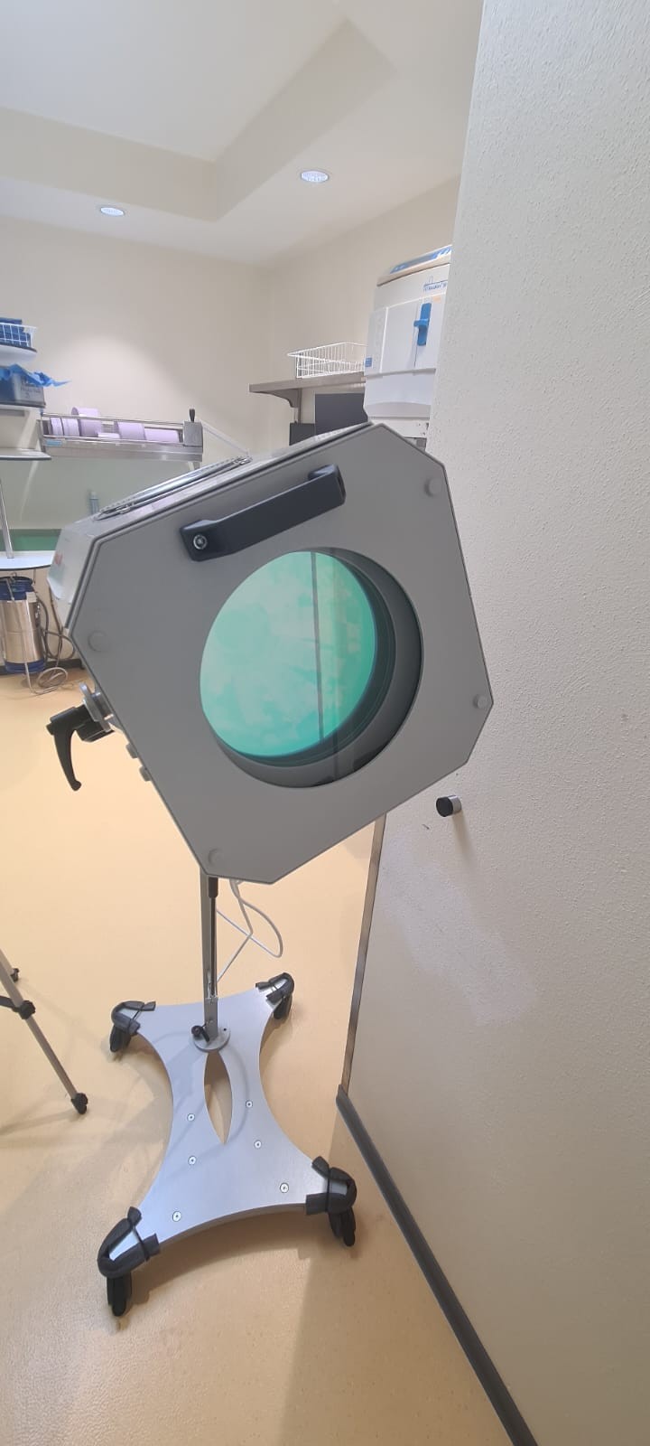 DynaLux 700 – UV-Bestrahlungsgerät