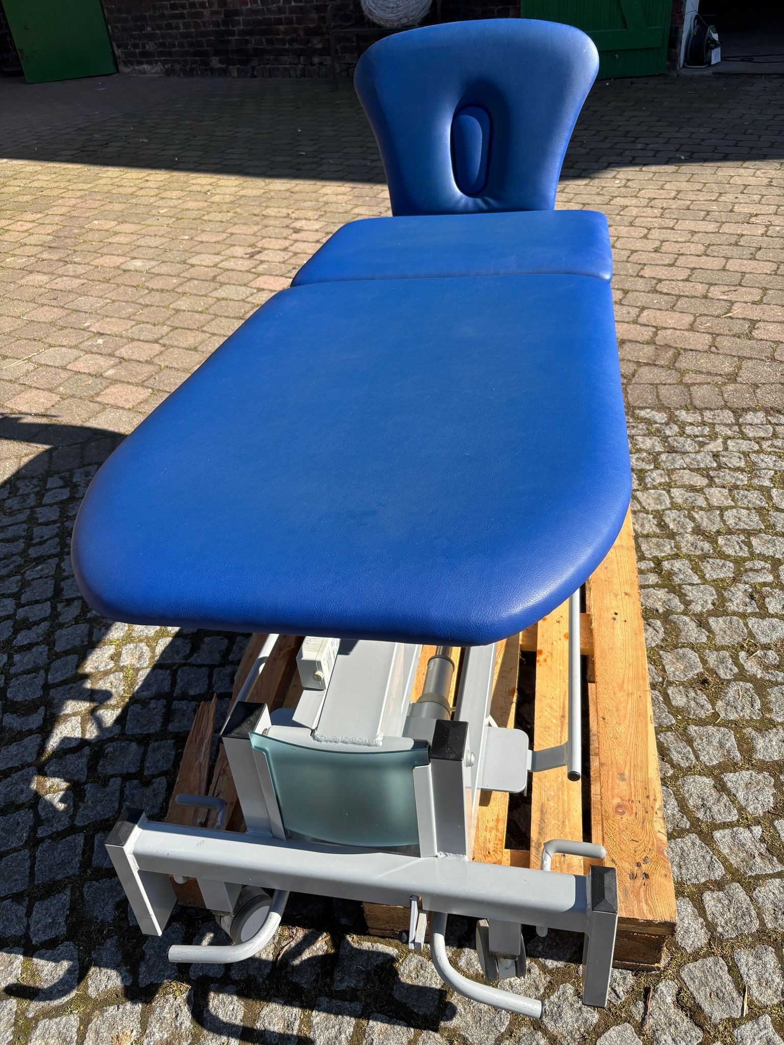 Behandlungsliege elektrisch | gebraucht&gepflegt  - Bild 2