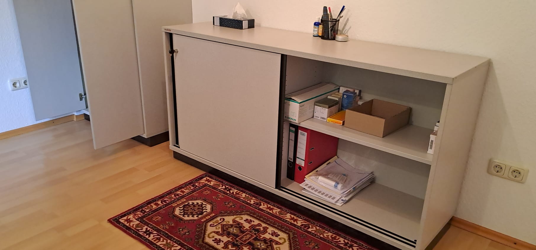 Praxismöbel aus Heilpraktiker Praxis - Bild 5