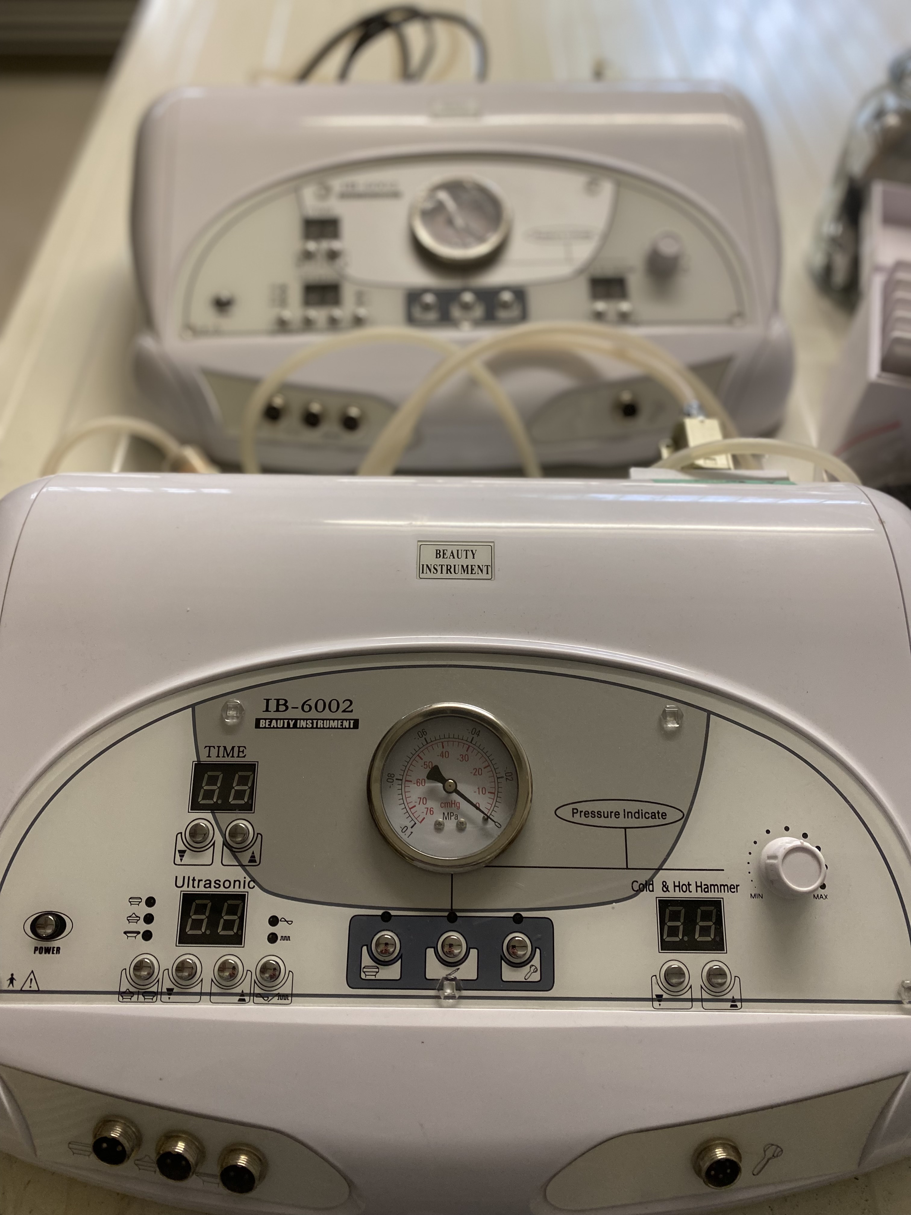 Multifunktions Gerät mit Heiß/Kalt Hammer