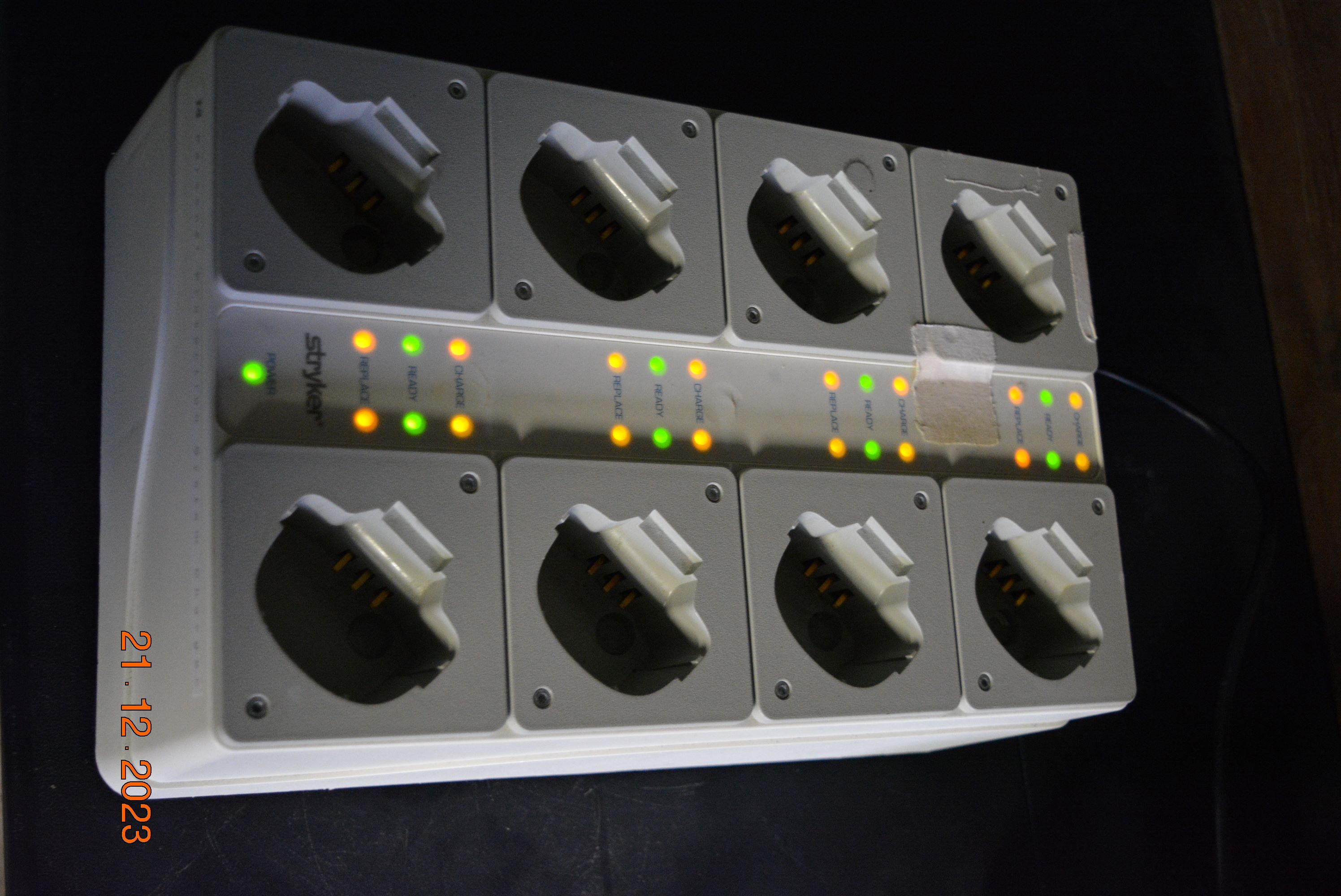 Stryker T4 Eight Station Battery Charger (40) BD