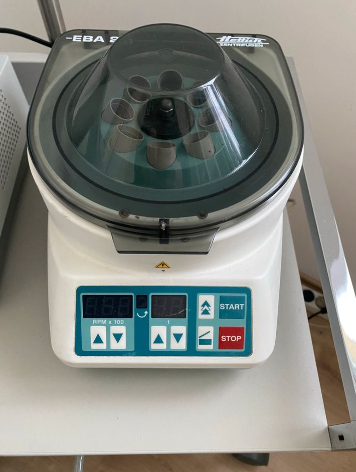 Labor Zentrifuge Hettich EBA 20 aus Arztpraxis