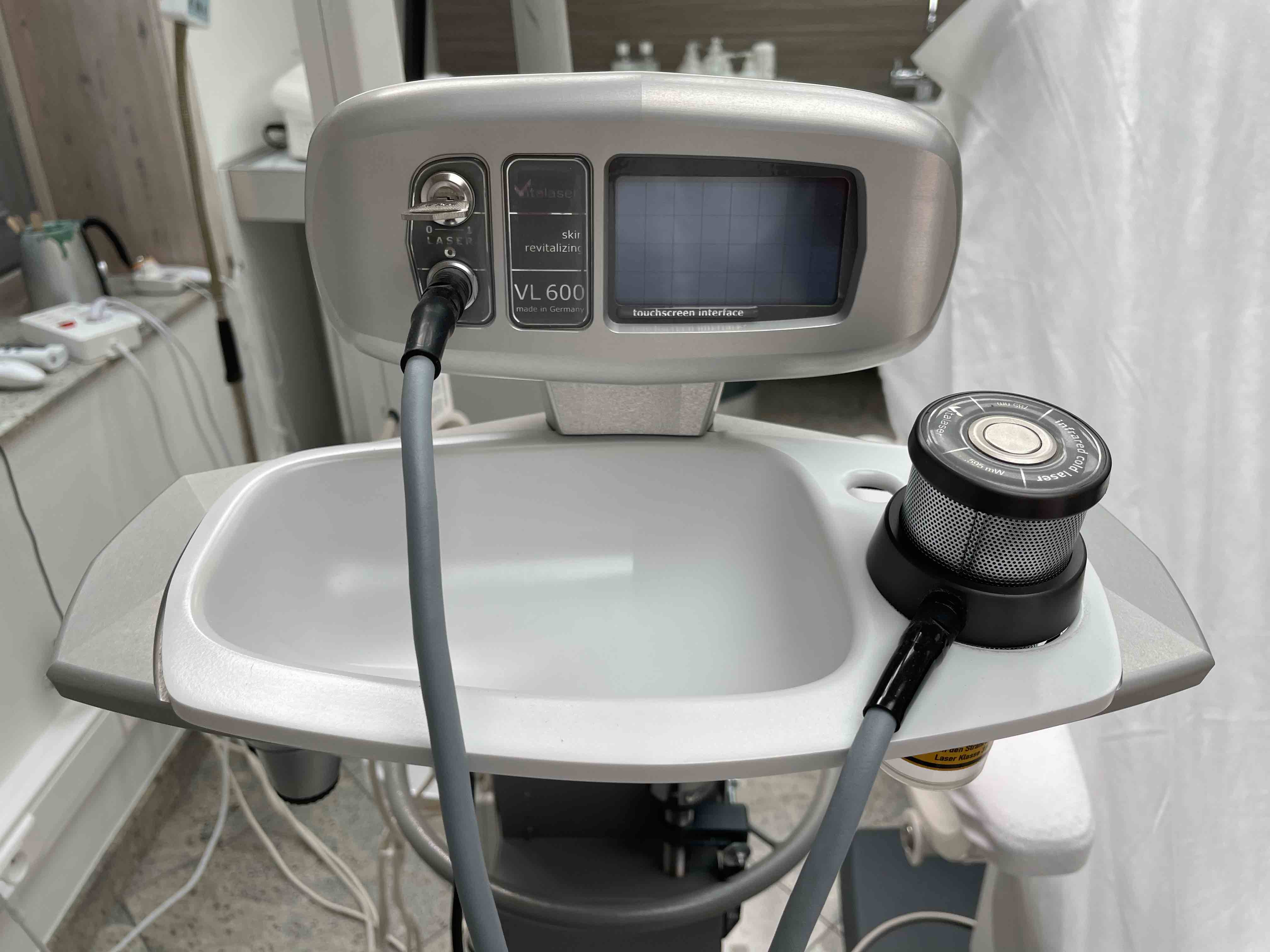 Vitalaser Cosmoderm Kaltlichtlaser VL600 WIE NEU 