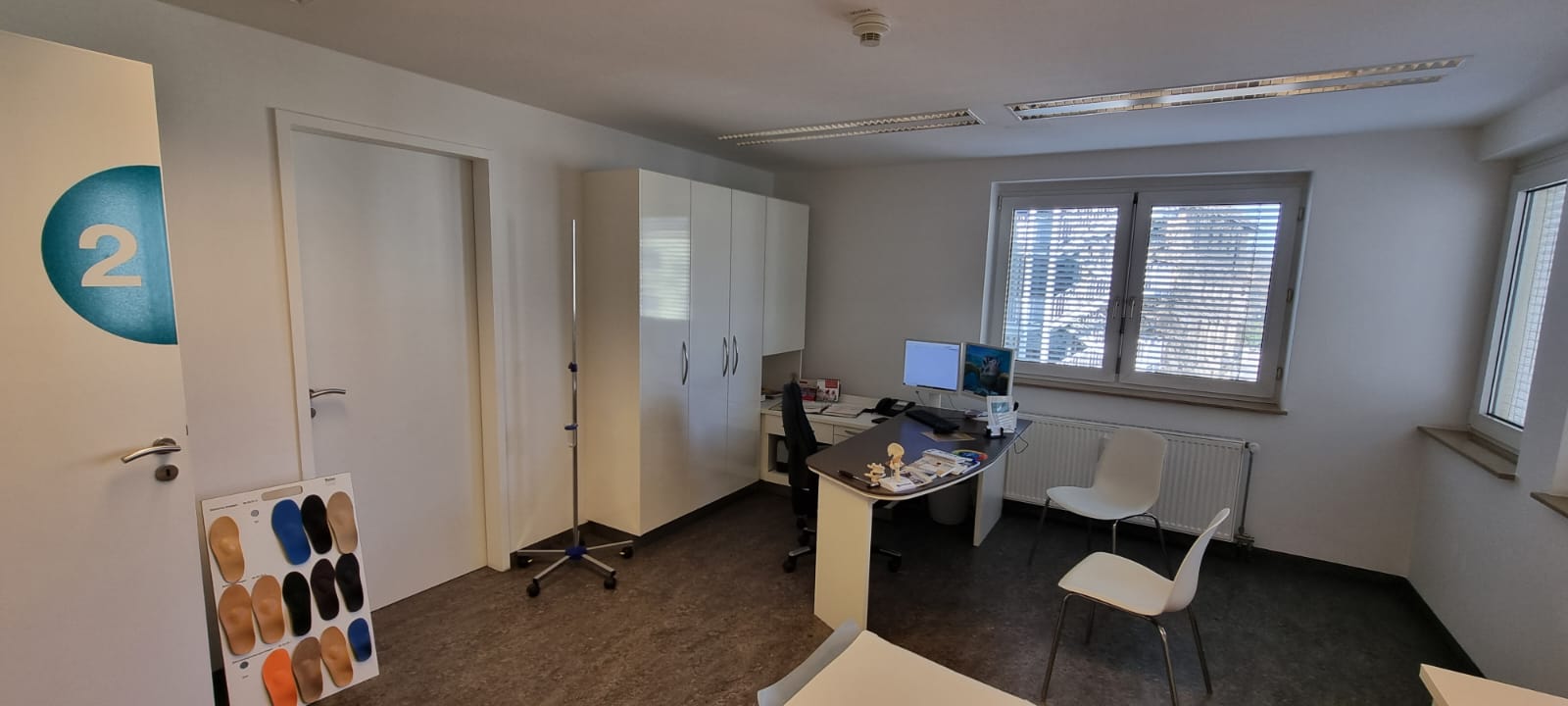 Komplette Praxisausstattung - Bild 3