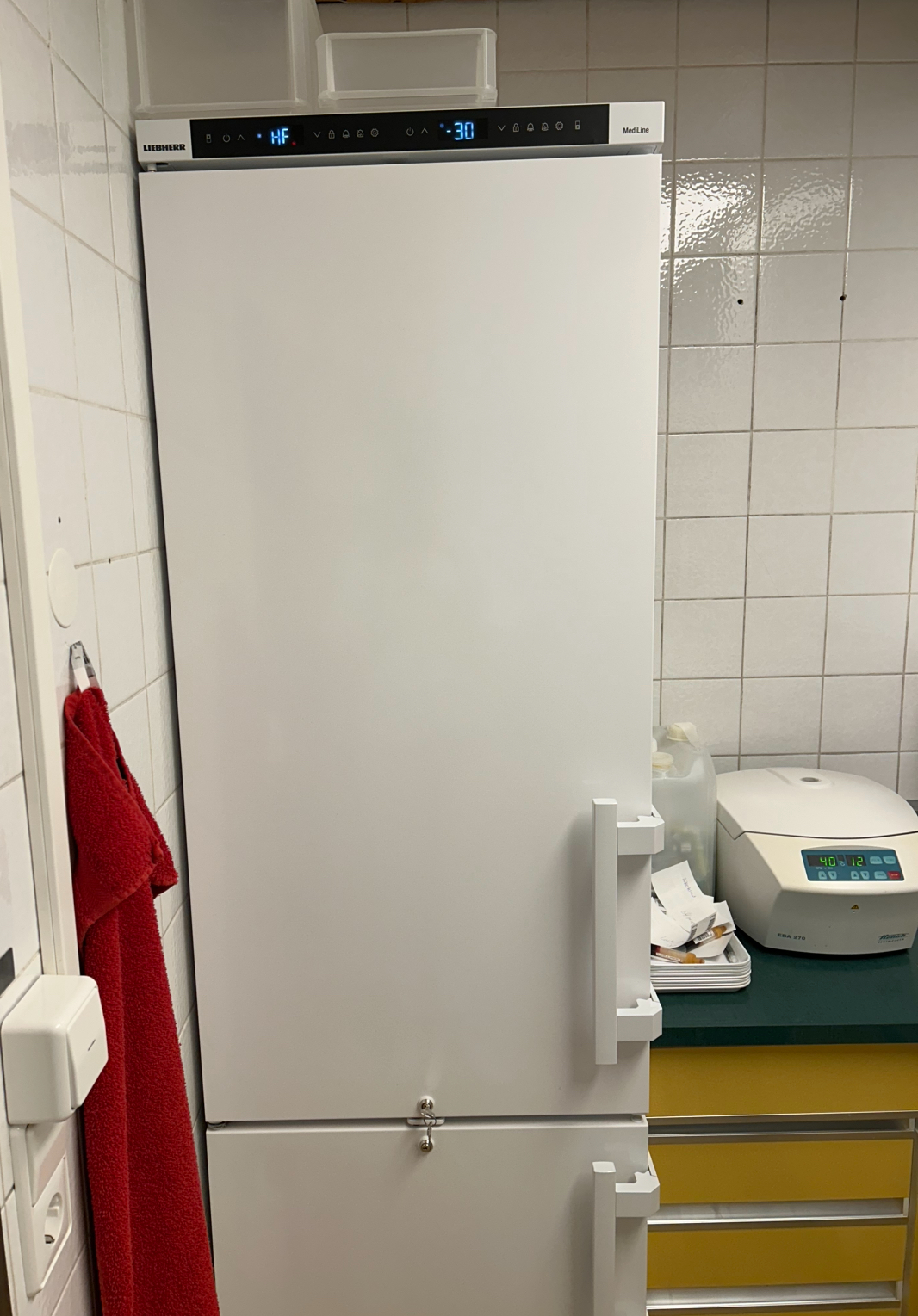 Medikamentenkühlschrank groß Fa. Liebherr - Bild 2