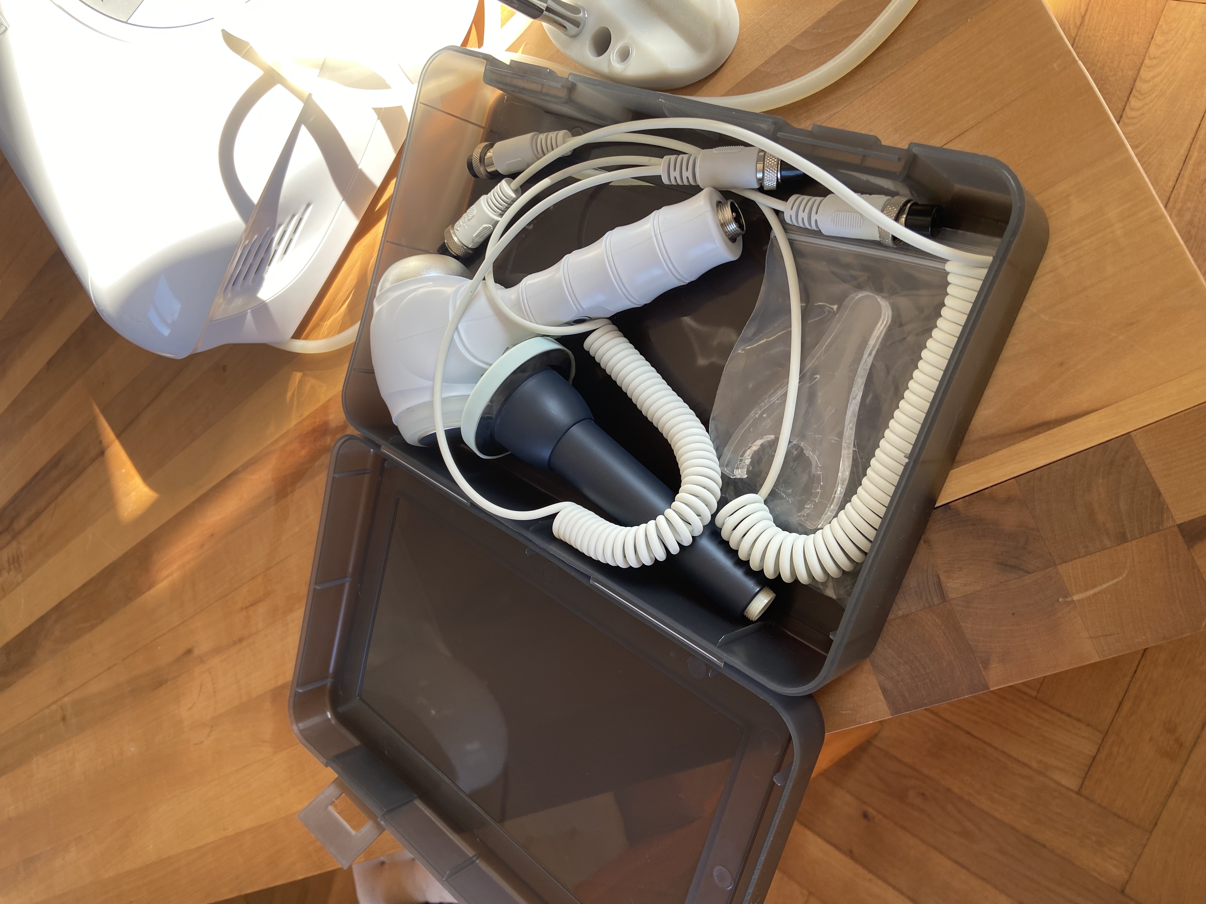 Diamond Peel Mikrodermabrasion plus Ultraschall  - Bild 4