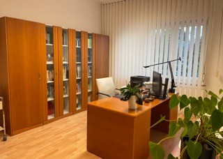 Schrank Sprechzimmer Kirschbaum