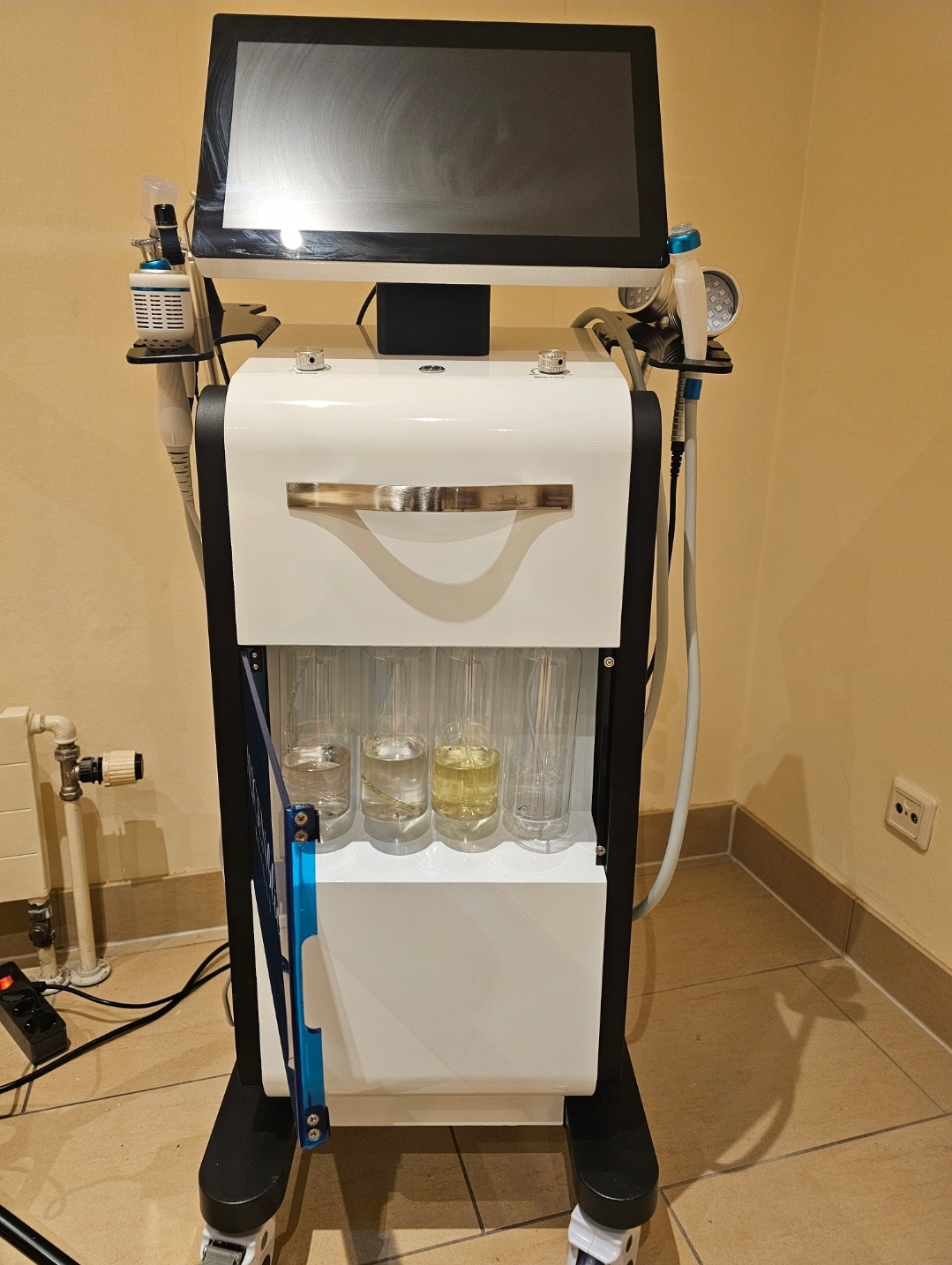 Aquafacial Gerät 8 in 1 - Bild 2