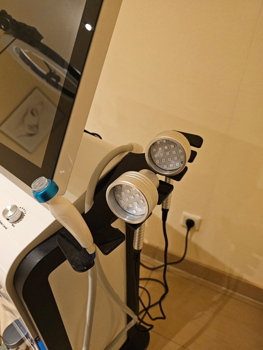 Aquafacial Gerät 8 in 1 - Bild 4