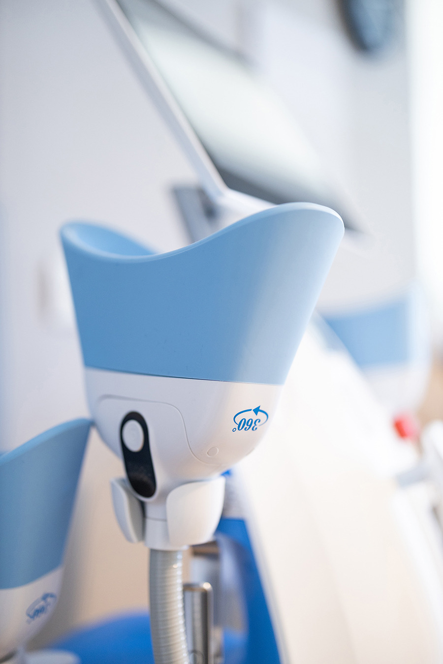 KRYOLIPOLYSE/ Fettvereisung - Bild 2