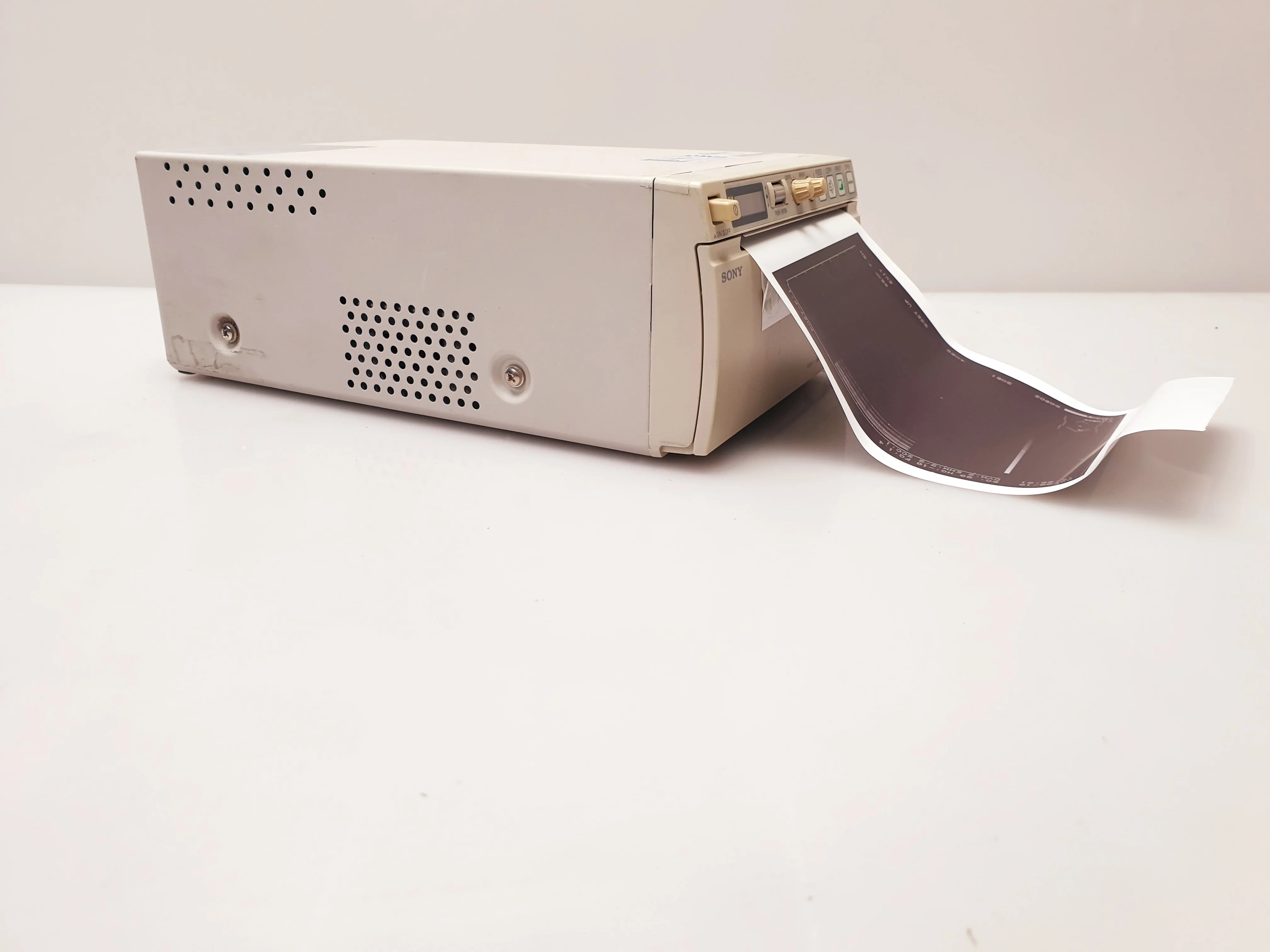 Gebraucht – Gut SONY UP-897MD