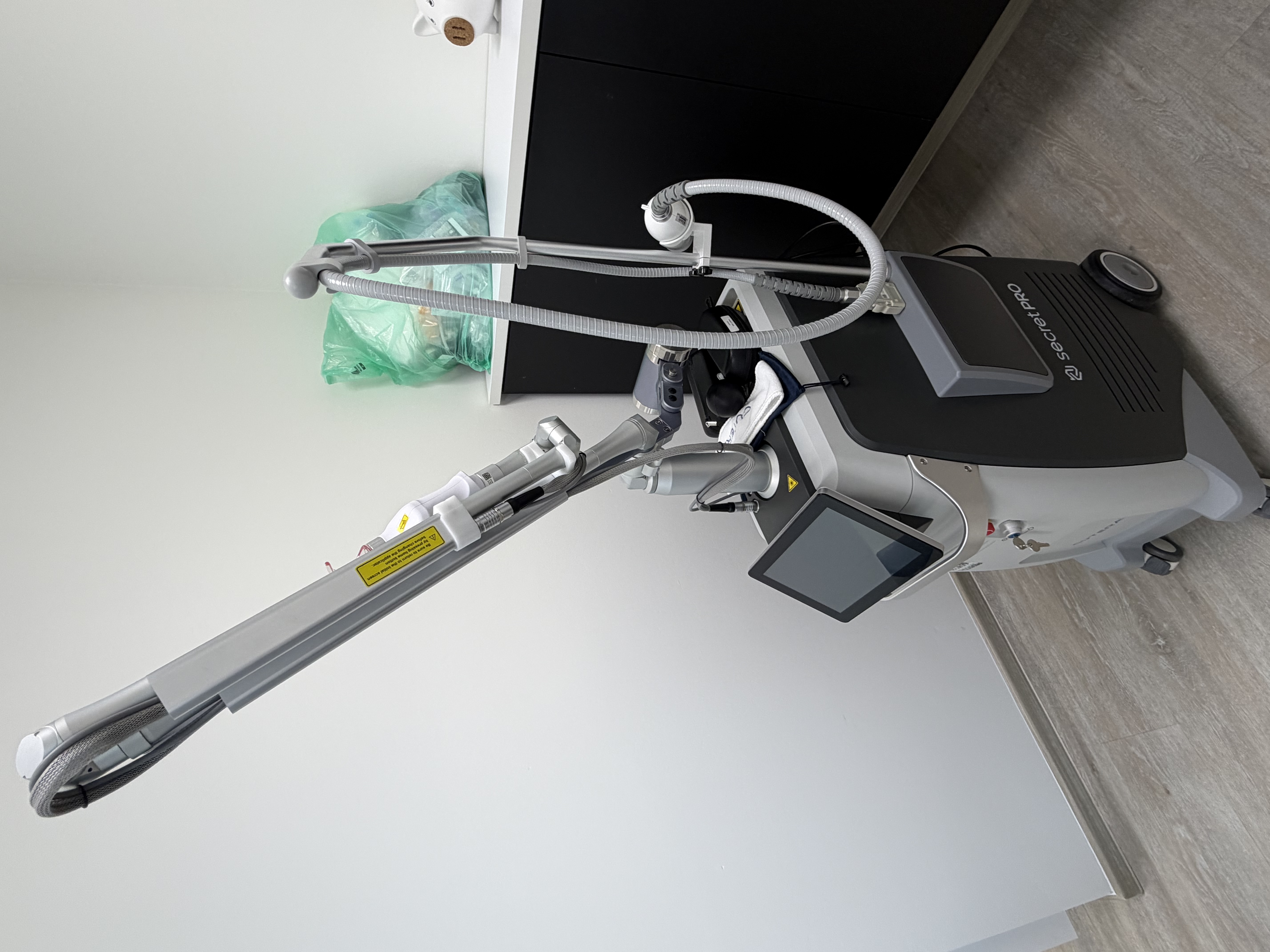 Cutera Secret PRO CO₂-Laser + RF-Microneedling