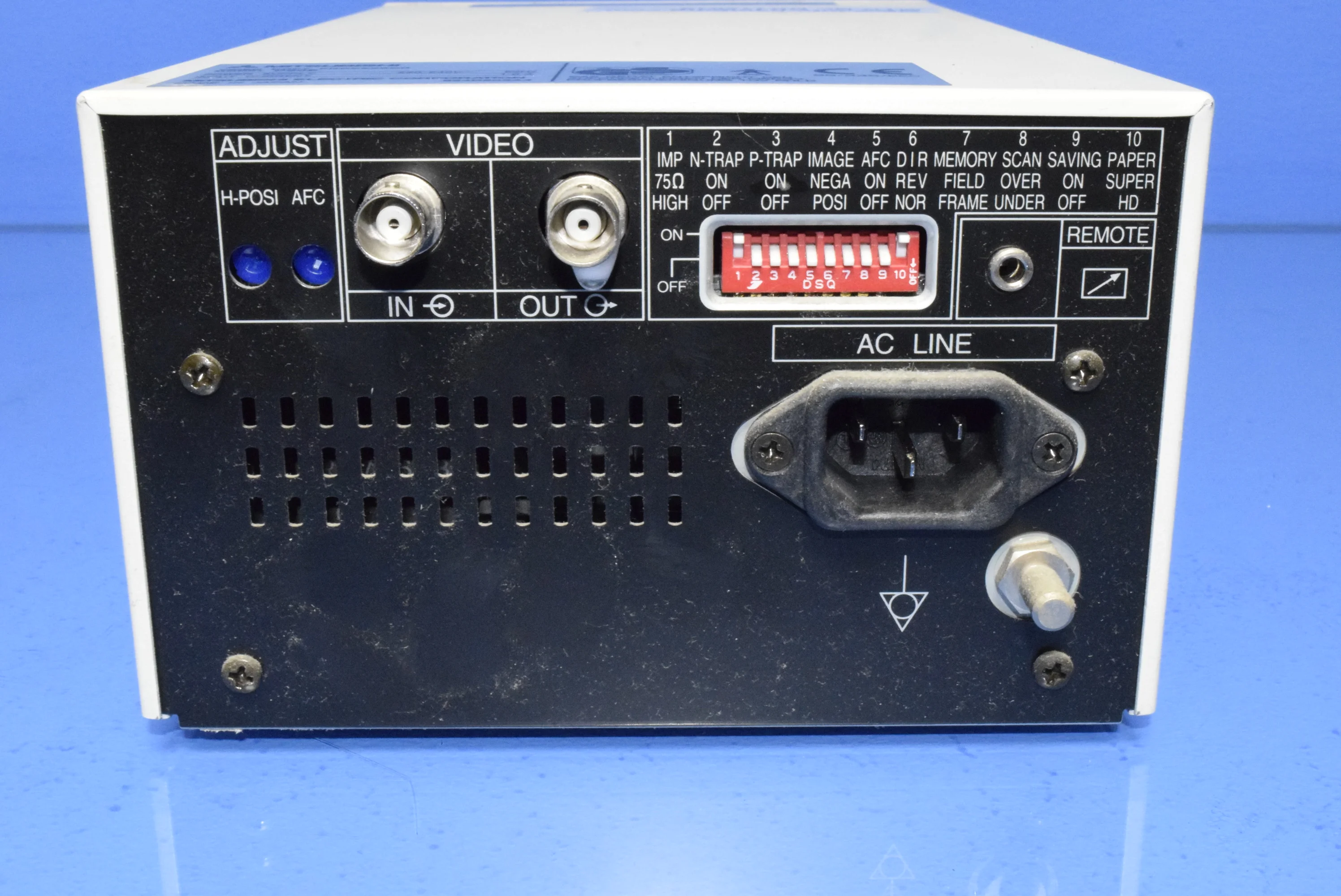Gebraucht – Gut MITSUBISHI P-90