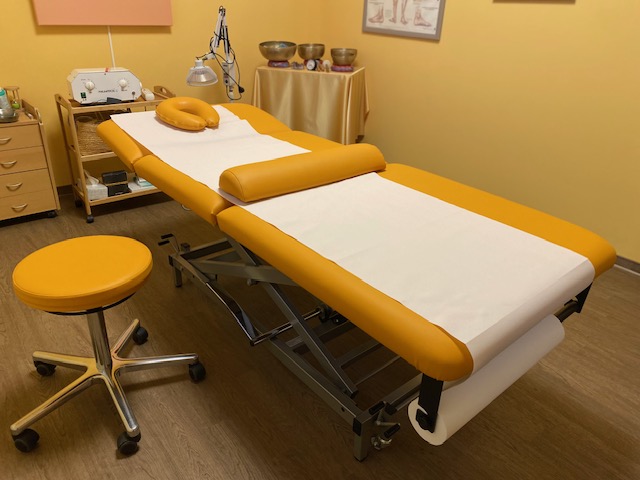 Behandlungsliege SLS von der Marke Medizina - Bild 2