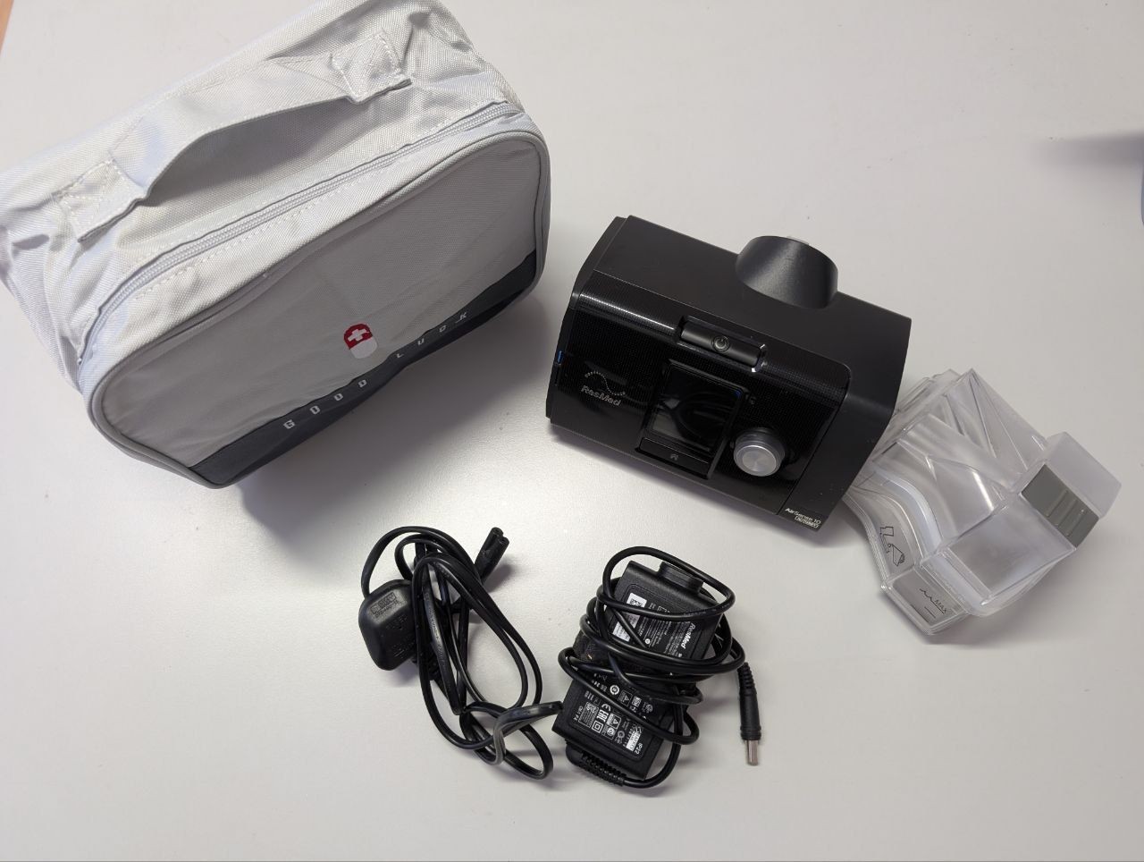 ResMed AirSense 10 AutoSet – mit Maske & Tasche