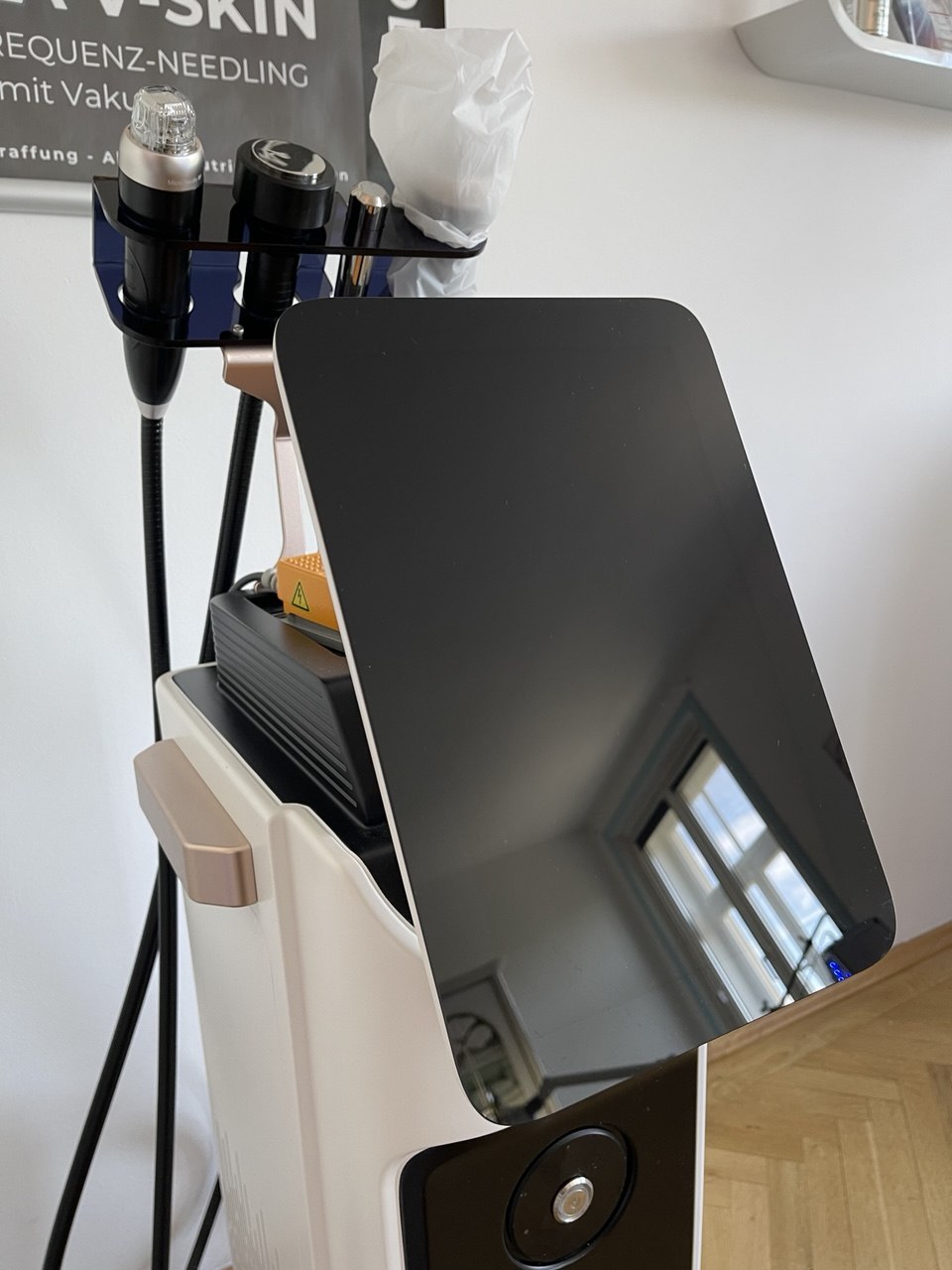 TESLA V-SKIN - Bild 2