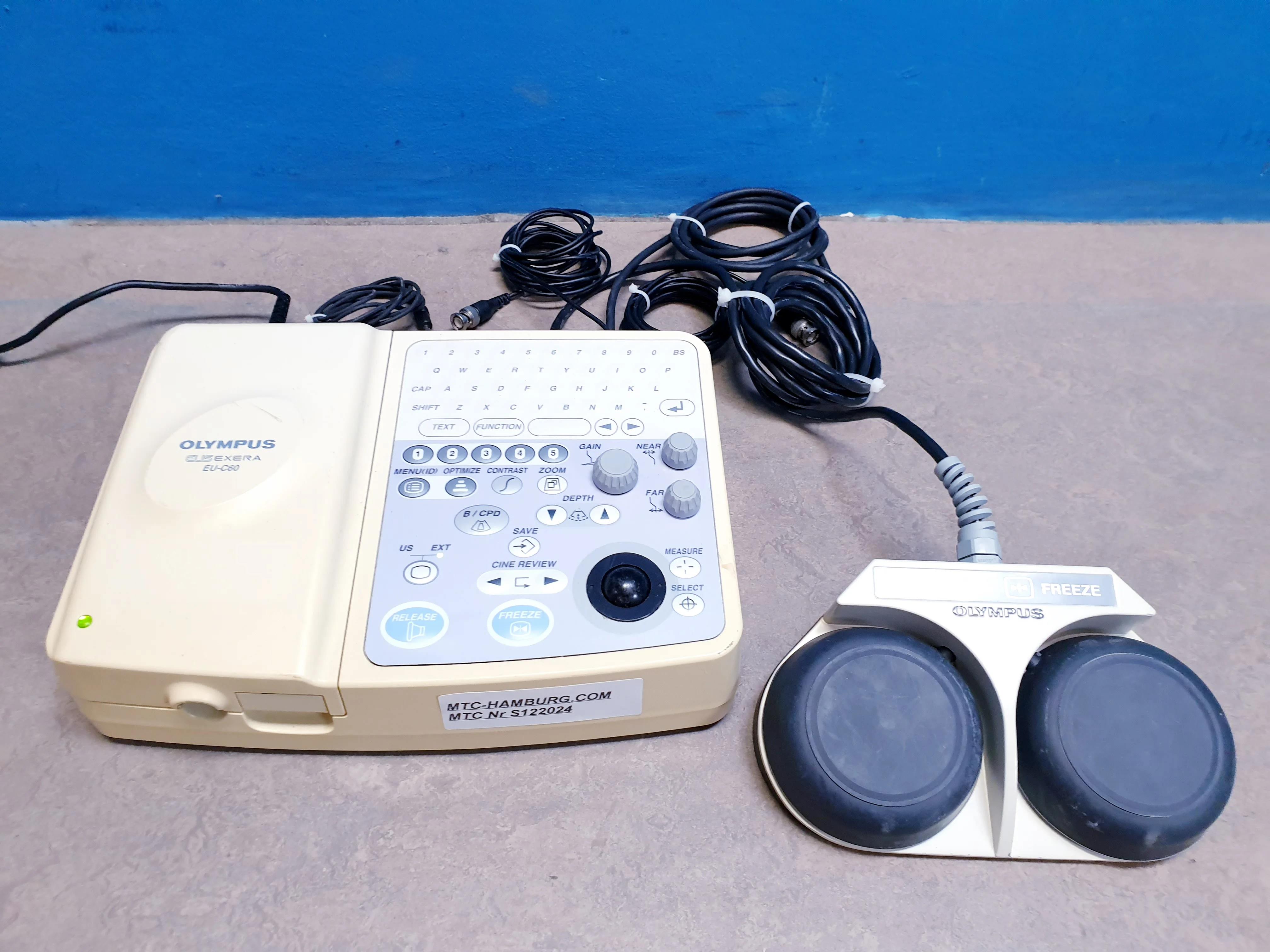 Gebraucht – Sehr Gut OLYMPUS EU-C60