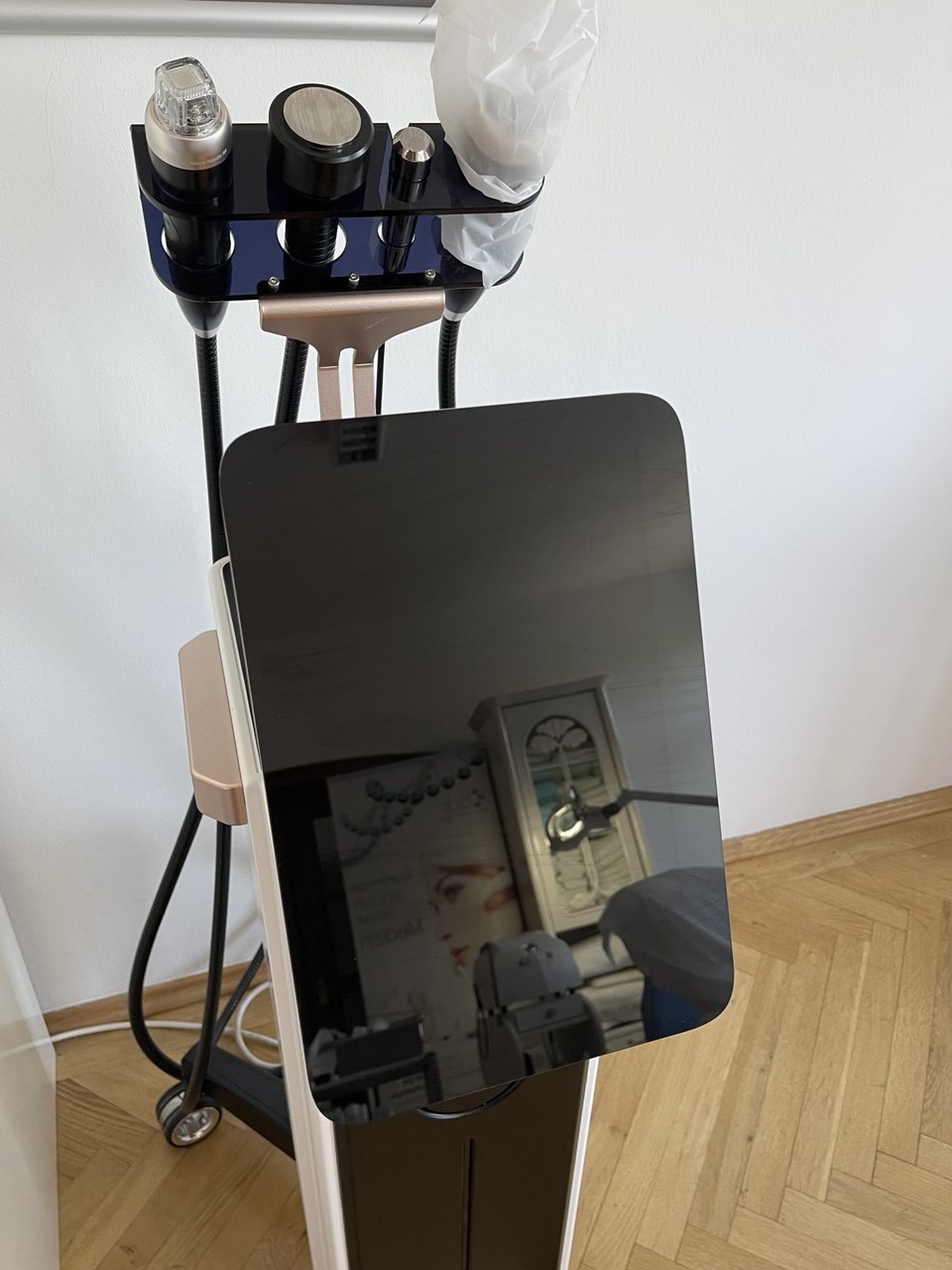 TESLA V-SKIN Radiofrequenz Microneedling - Bild 4