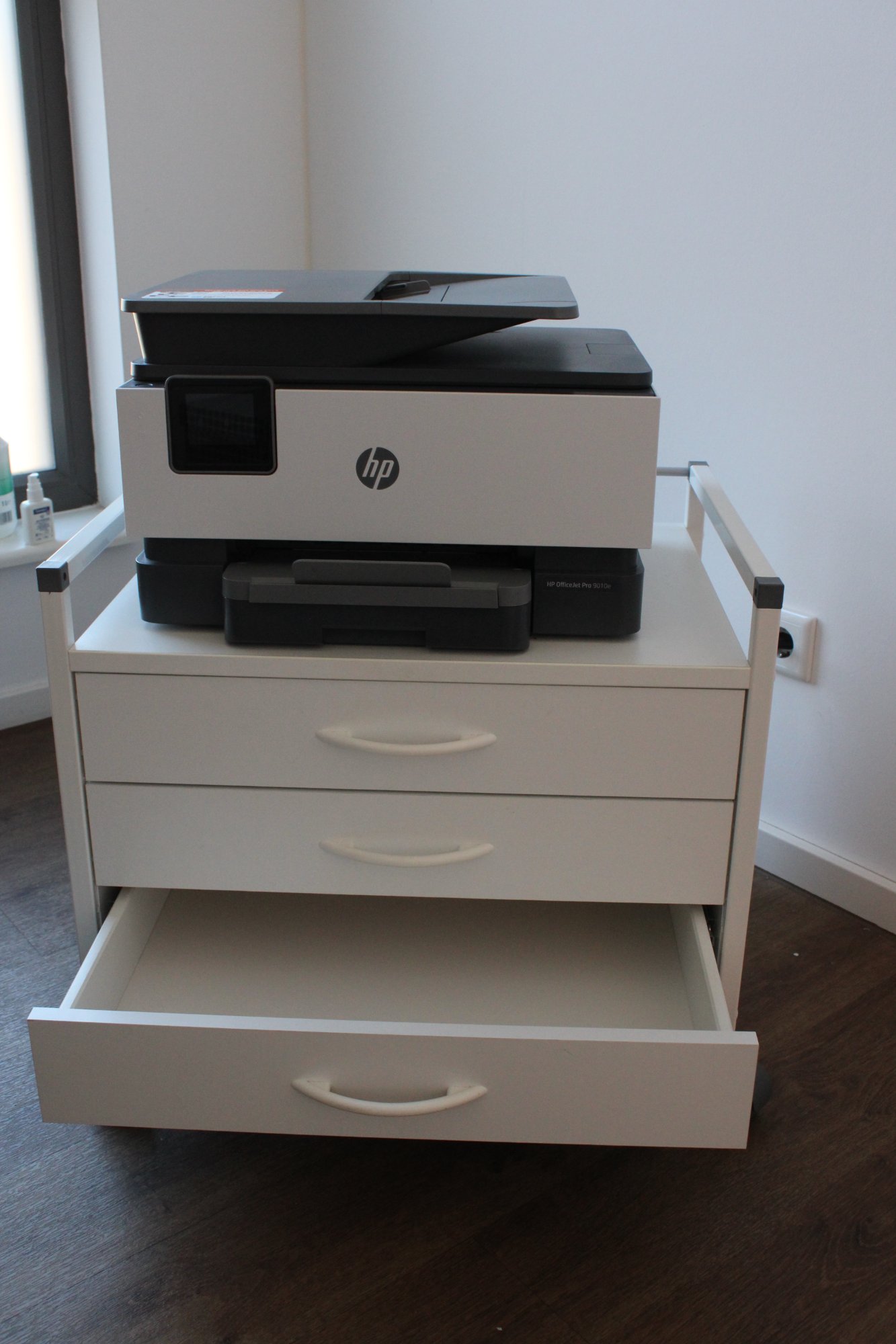 Unterfahrwagen 08/16 von Haeberle mit 3 Schubladen