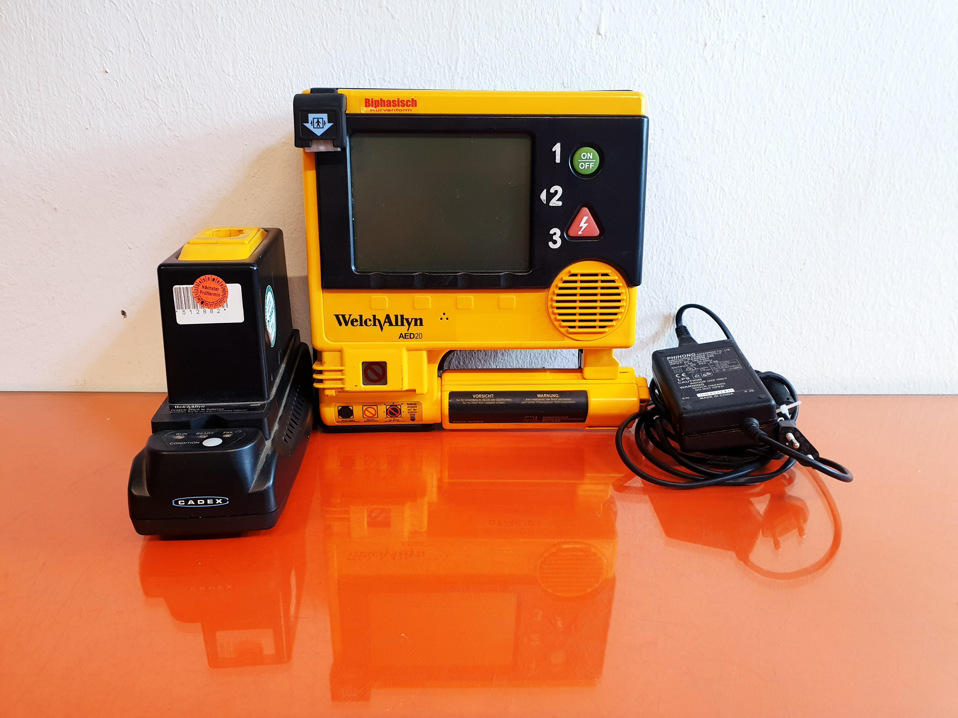 Gebraucht WELCH ALLYN AED 20