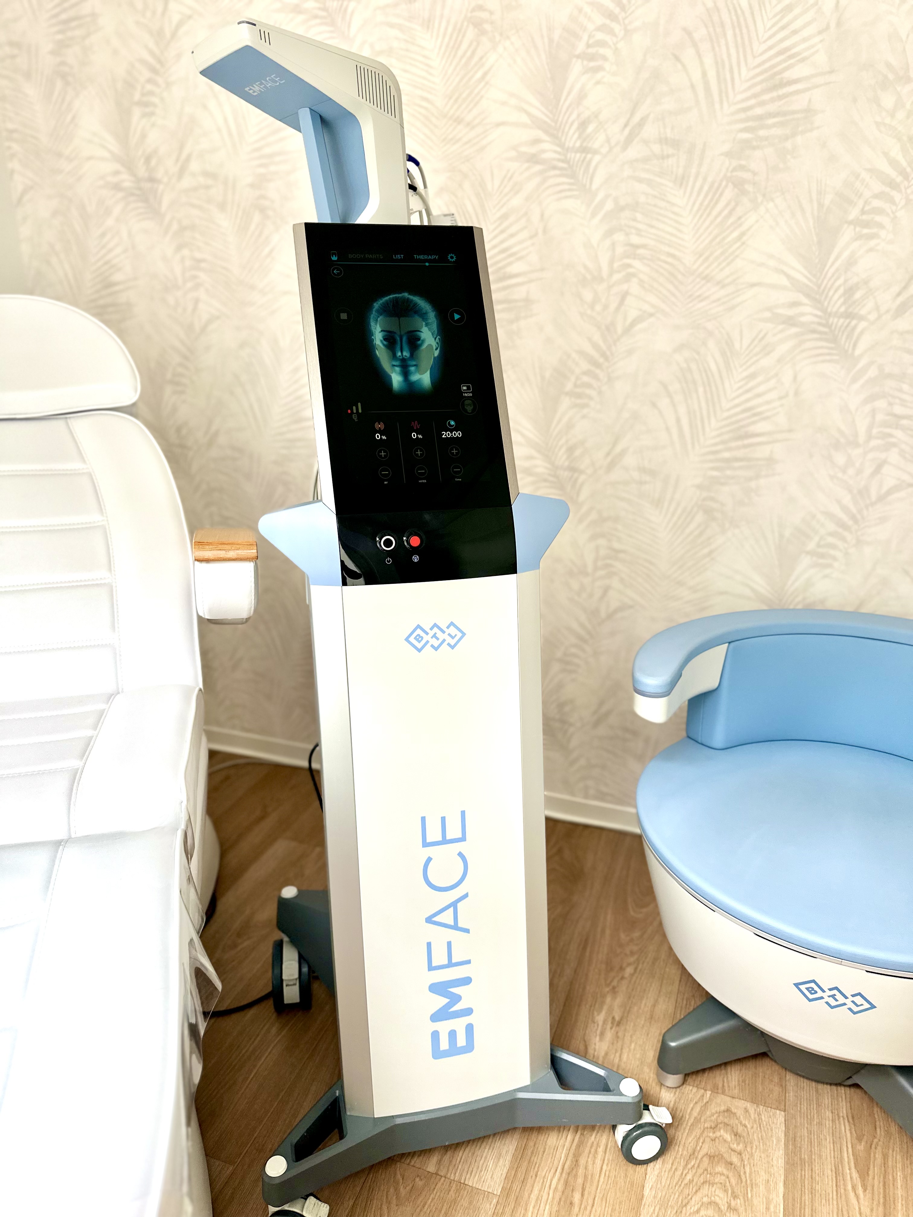 Gebrauchtes BTL EMFACE® System zu verkaufen