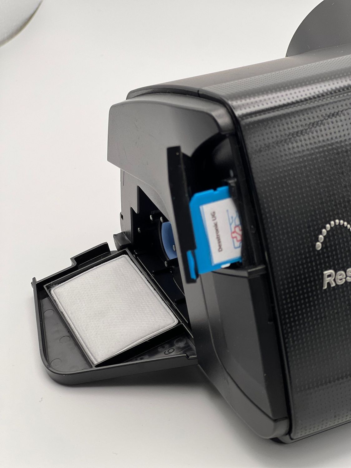 ResMed AirSense 10 – neuer Motor, Nasenkissenmaske - Bild 4