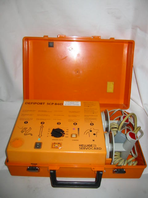 Defibrillator