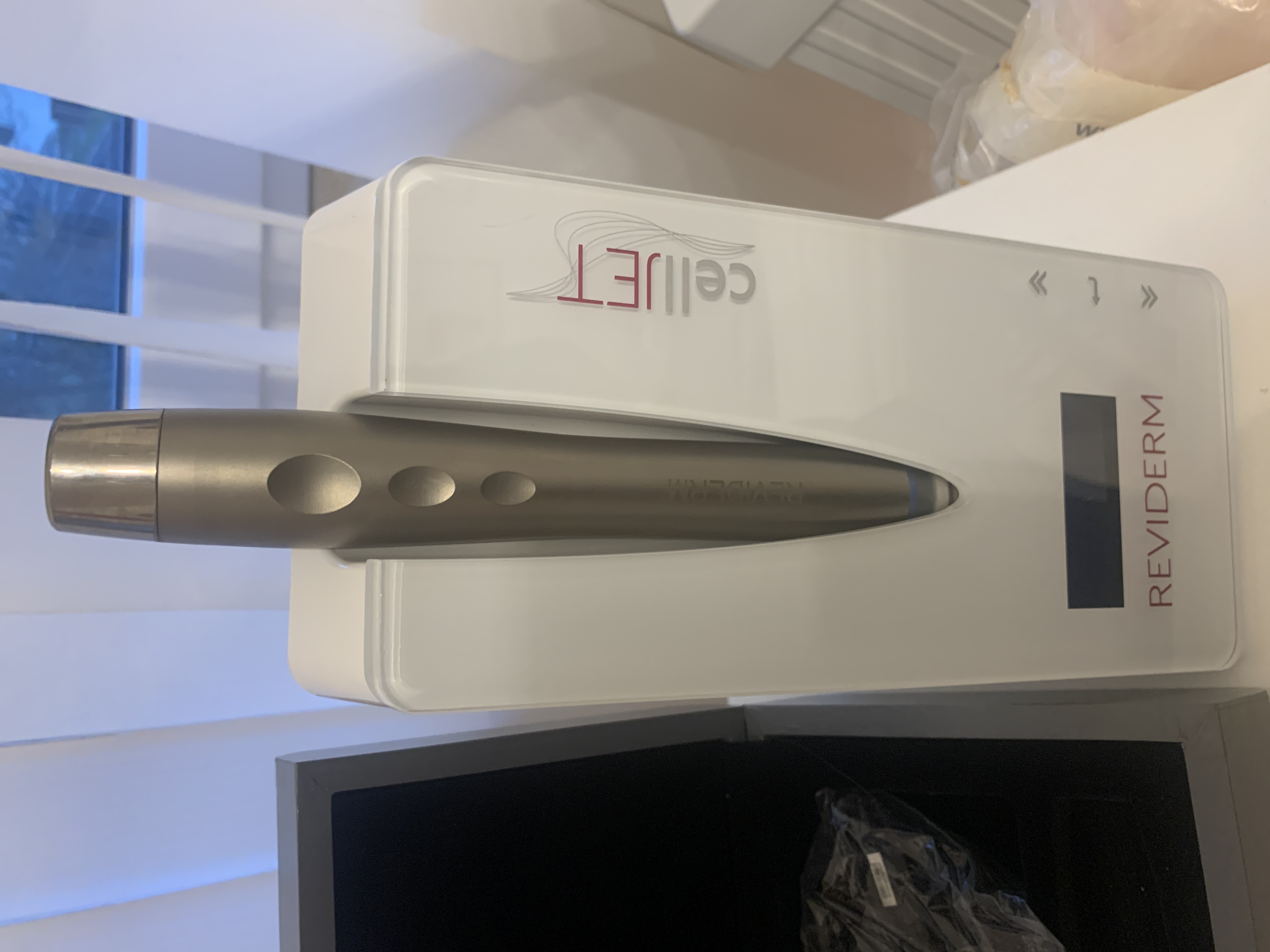 Reviderm Celljet Ultraschallgerät - Bild 1