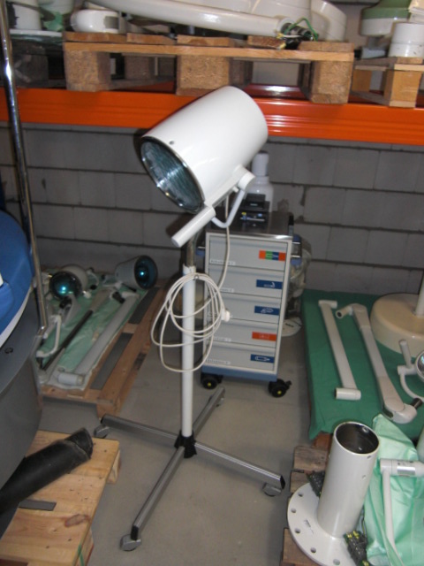 OP-Lampe/Untersuchungslampe (fahrbar)