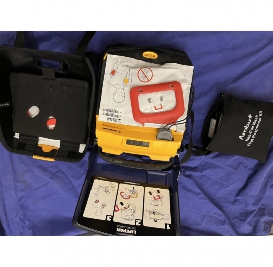 MEDTRONIC LIFEPAK CR Plus AED