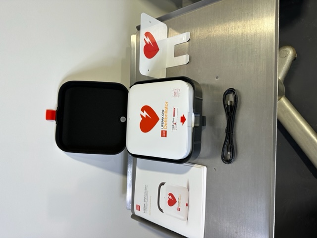 Defibrillator (AED)