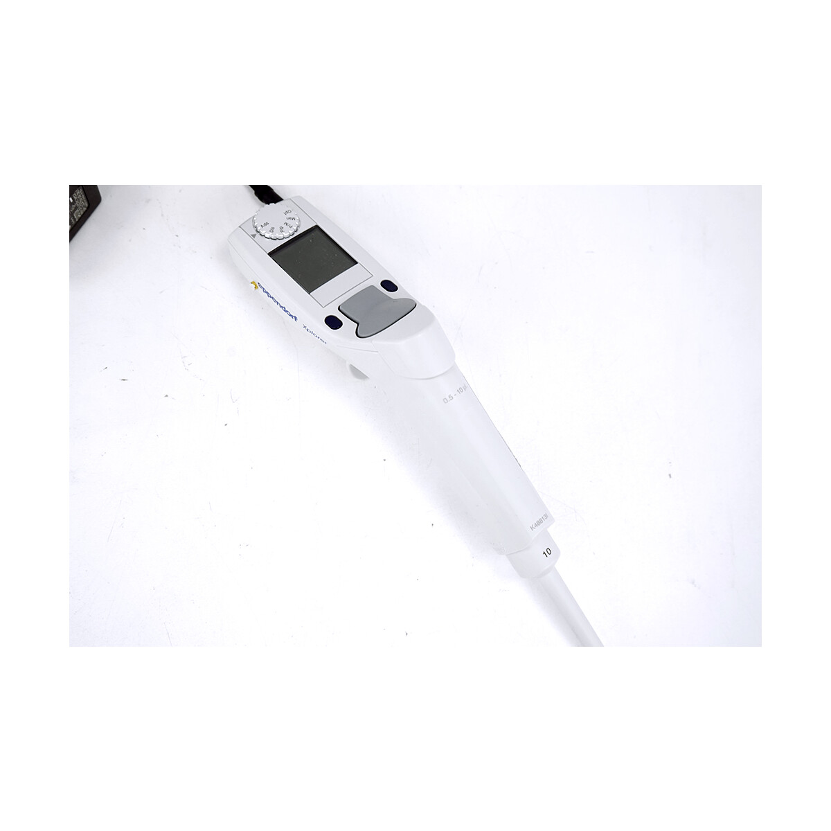 Eppendorf Xplorer plus elektronische Einkanal Pipette variabel 0.5-10, 386,75 €