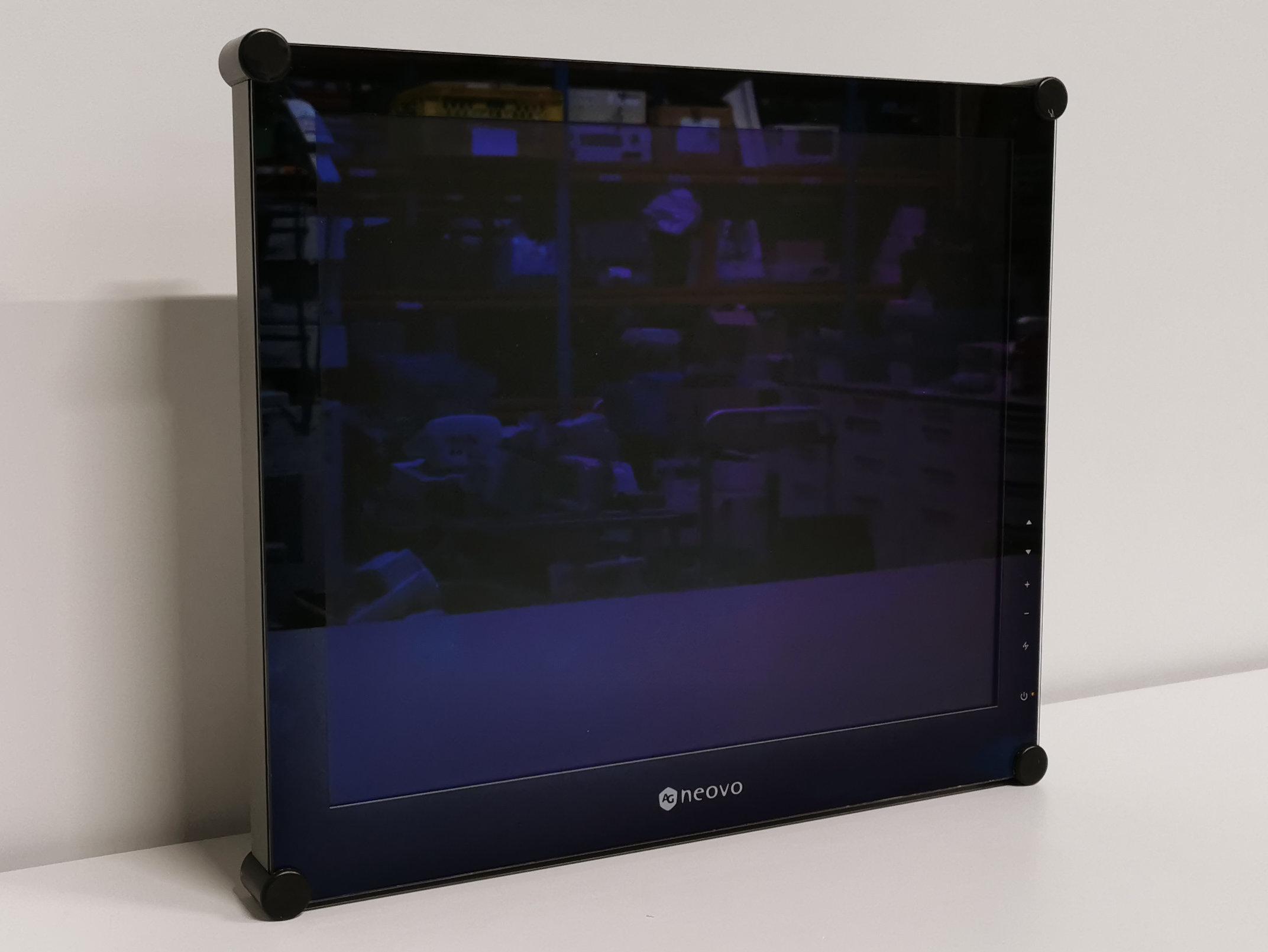 Gebraucht – Gut AG NEOVO X-19A