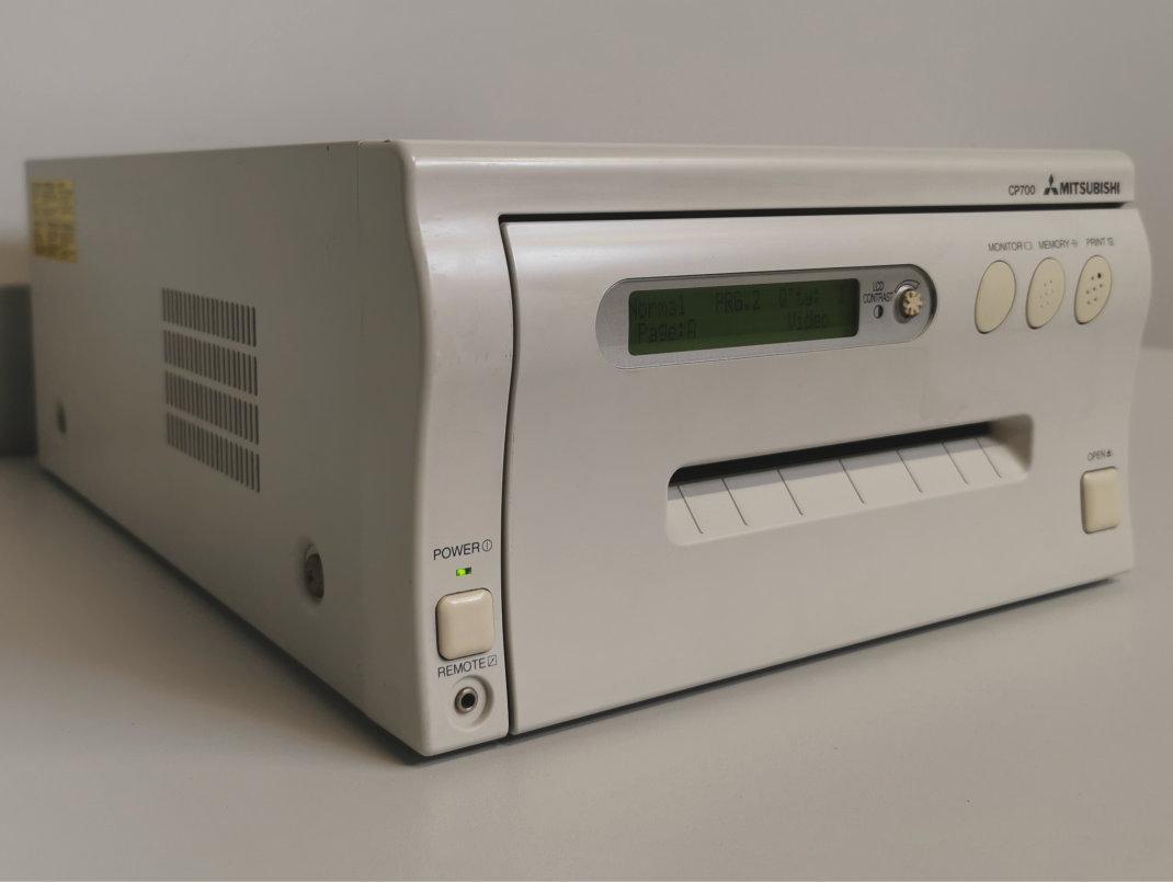 Gebraucht – Sehr Gut MITSUBISHI CP-700E