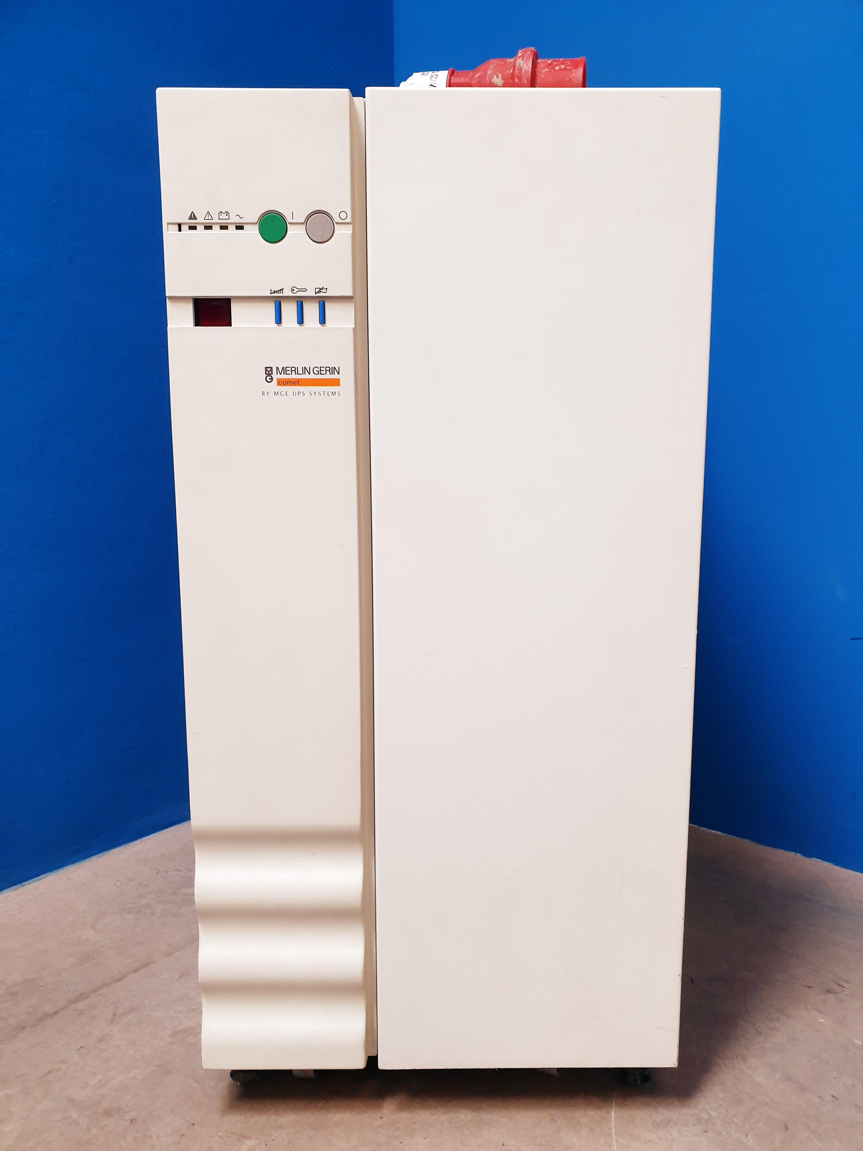 Gebraucht MGE UPS SYSTEMS COMET S31