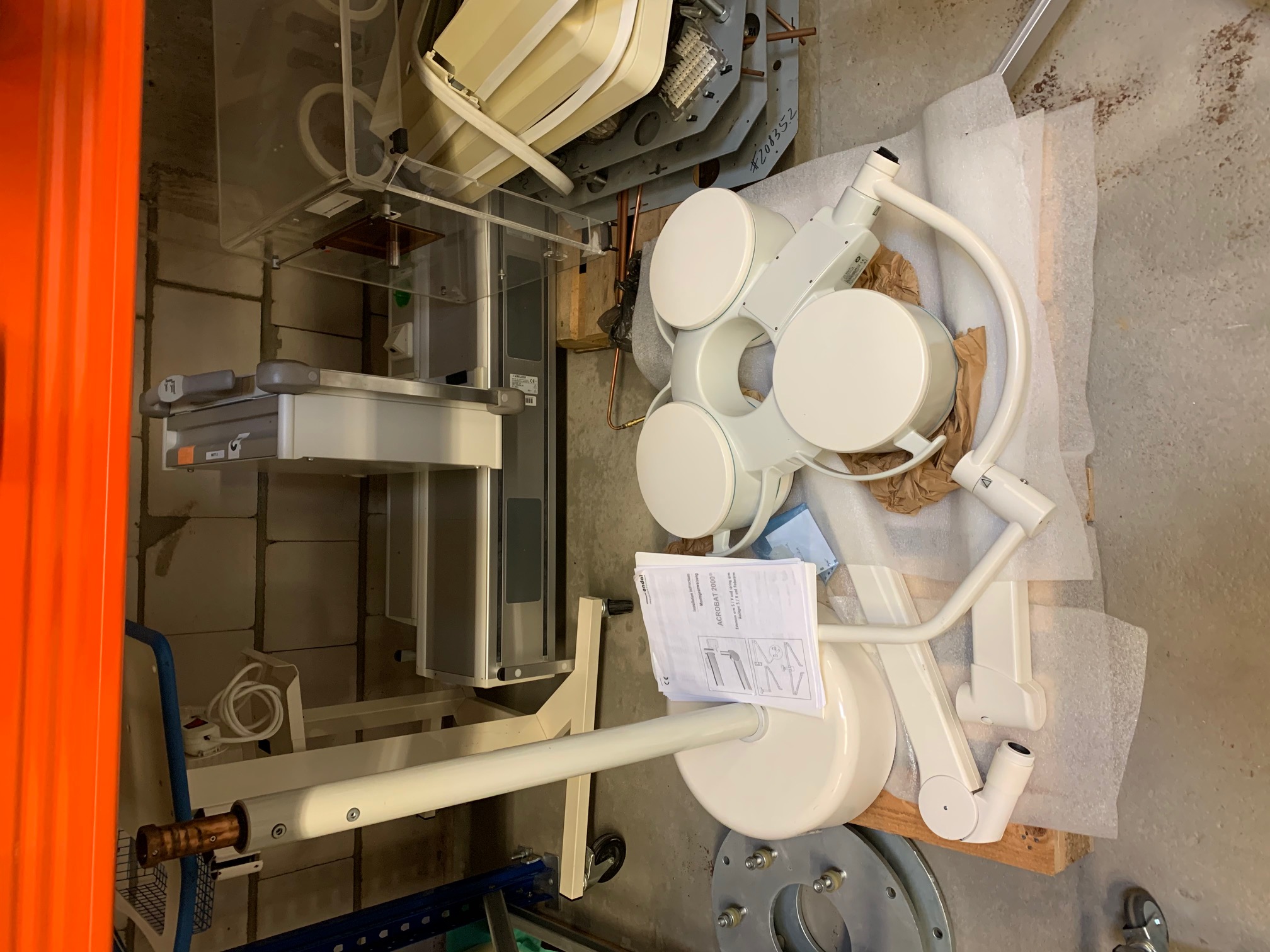 OP-Lampe (Deckenmontage)