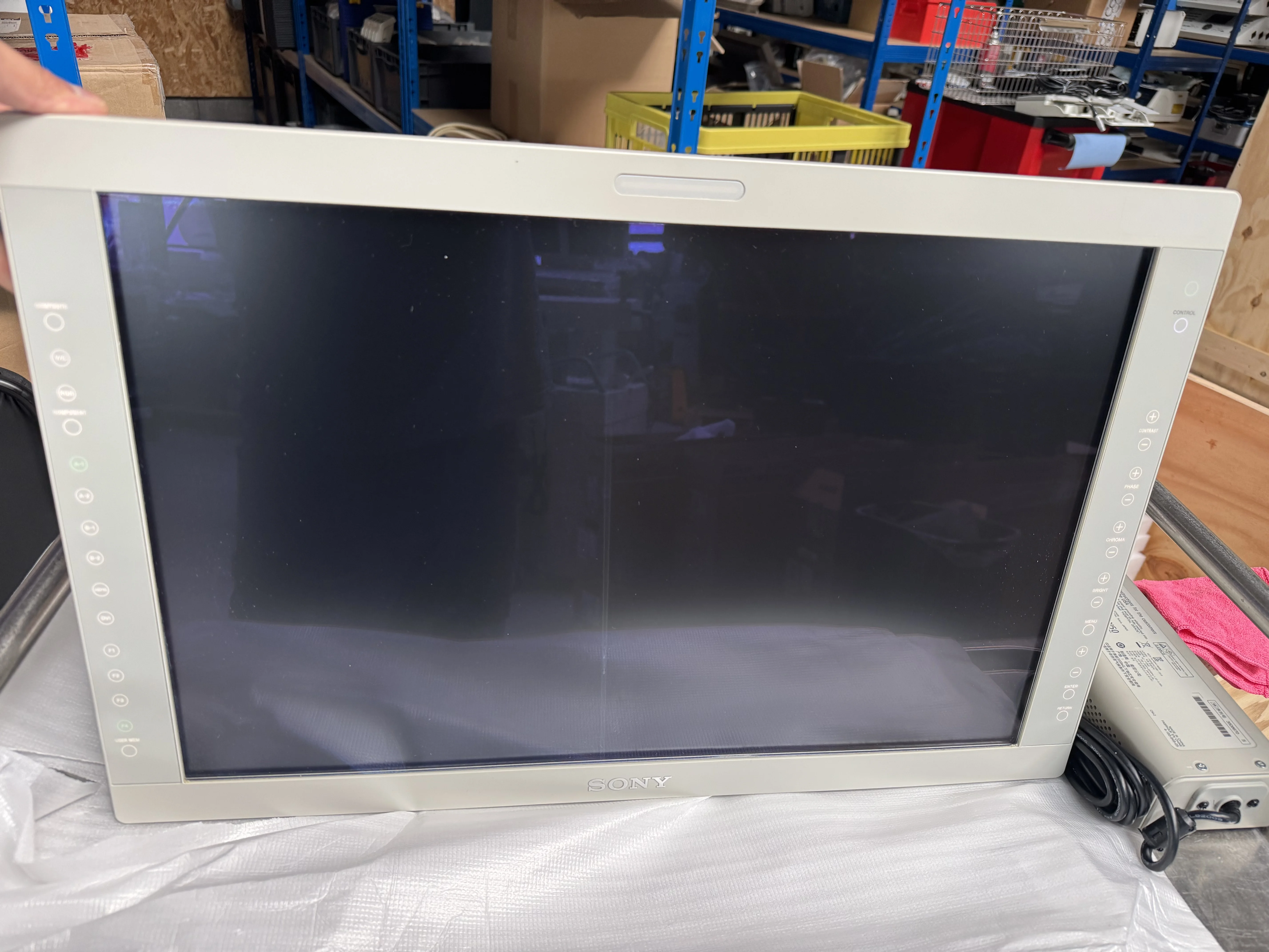 Gebraucht 2010 SONY LMD-2450MD