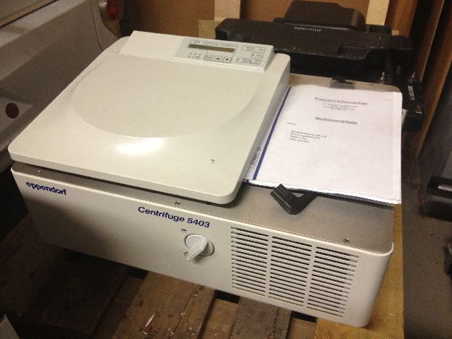 Zentrifuge mit Kühlung