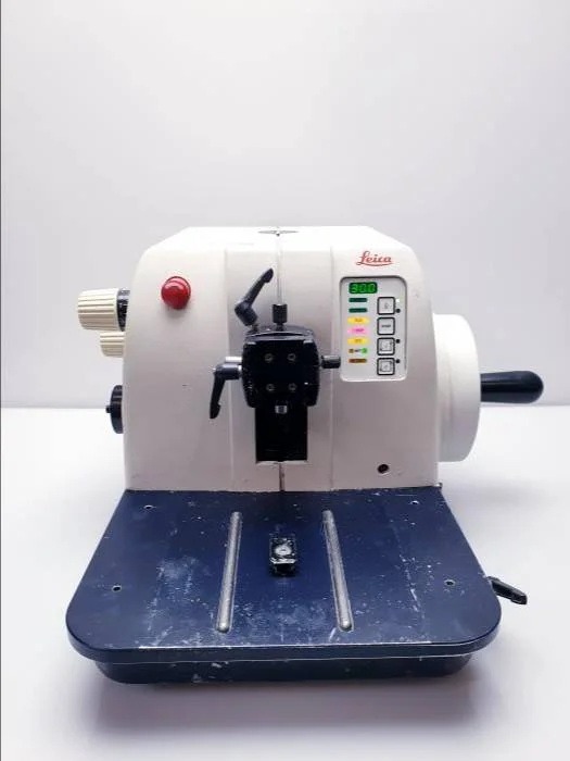 Gebraucht – Sehr Gut LEICA RM2155