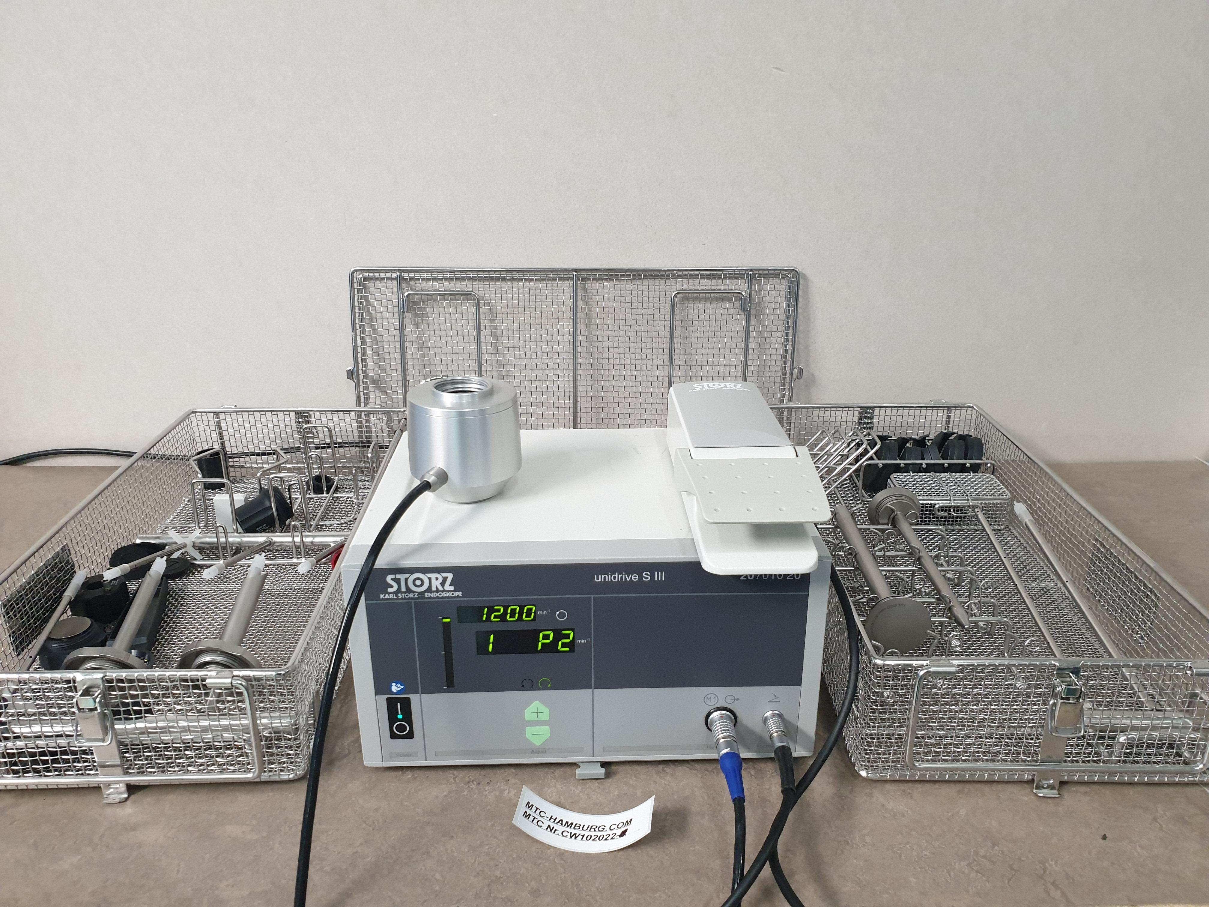 Karl Storz 207010 20 Unidrive S III Morcelator + 20016230 Fußschalter und Zubehör
