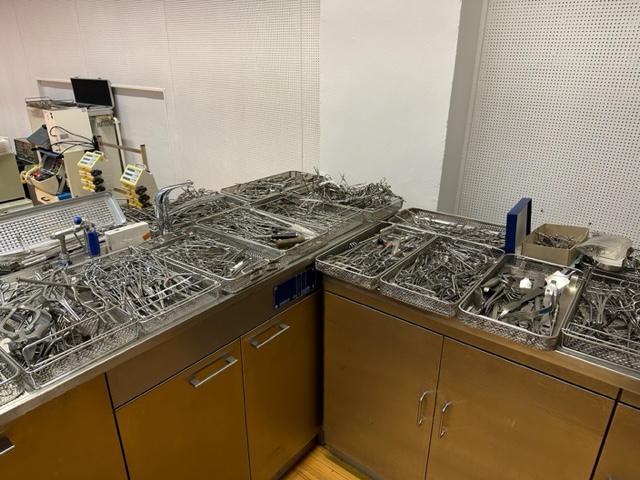 Chirurgische Instrumente, (Paket)