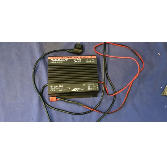 DRÄGER Evita 4 - 3 step Charger