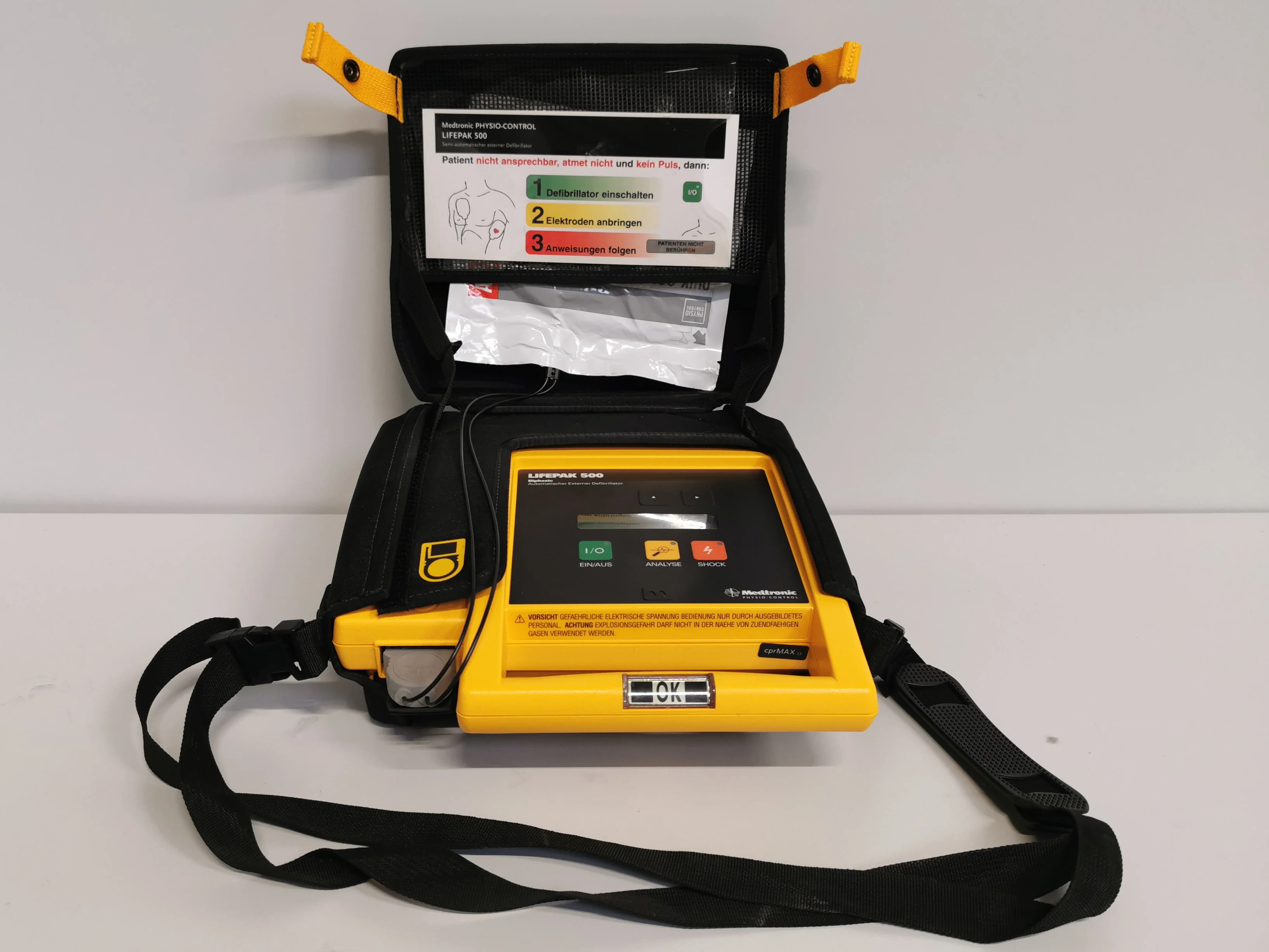 Gebraucht – Gut MEDTRONIC Lifepak 500