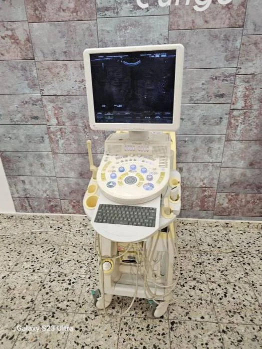 Gebraucht 2010 HITACHI HI VISION Preirus