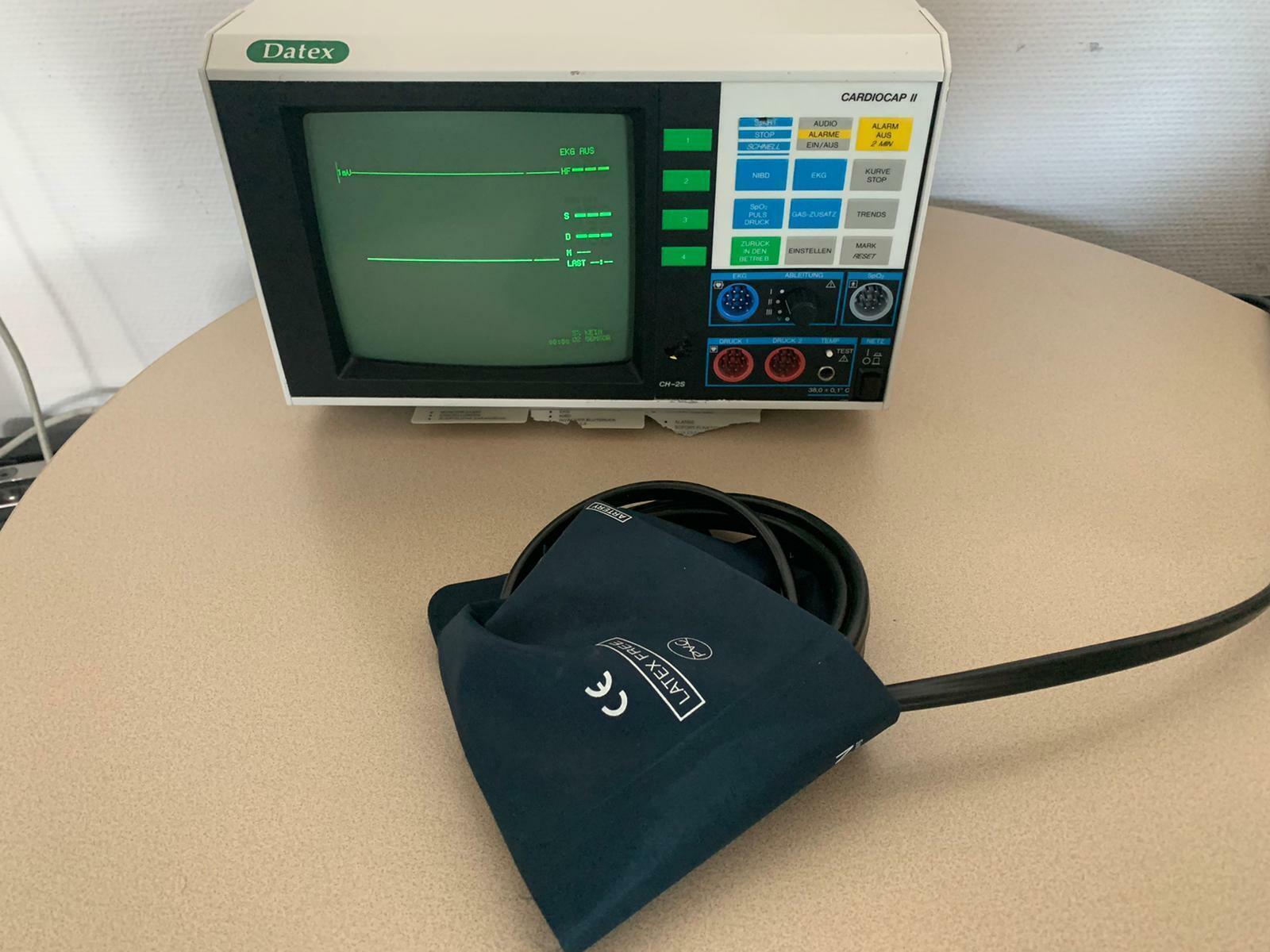 Datex cardiocap II Monitor, Netz Kabel und Blutdruck Manschette