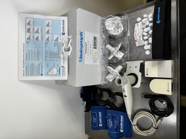 EKG. Lungenfunktionstest und Langzeit-Blutdruck